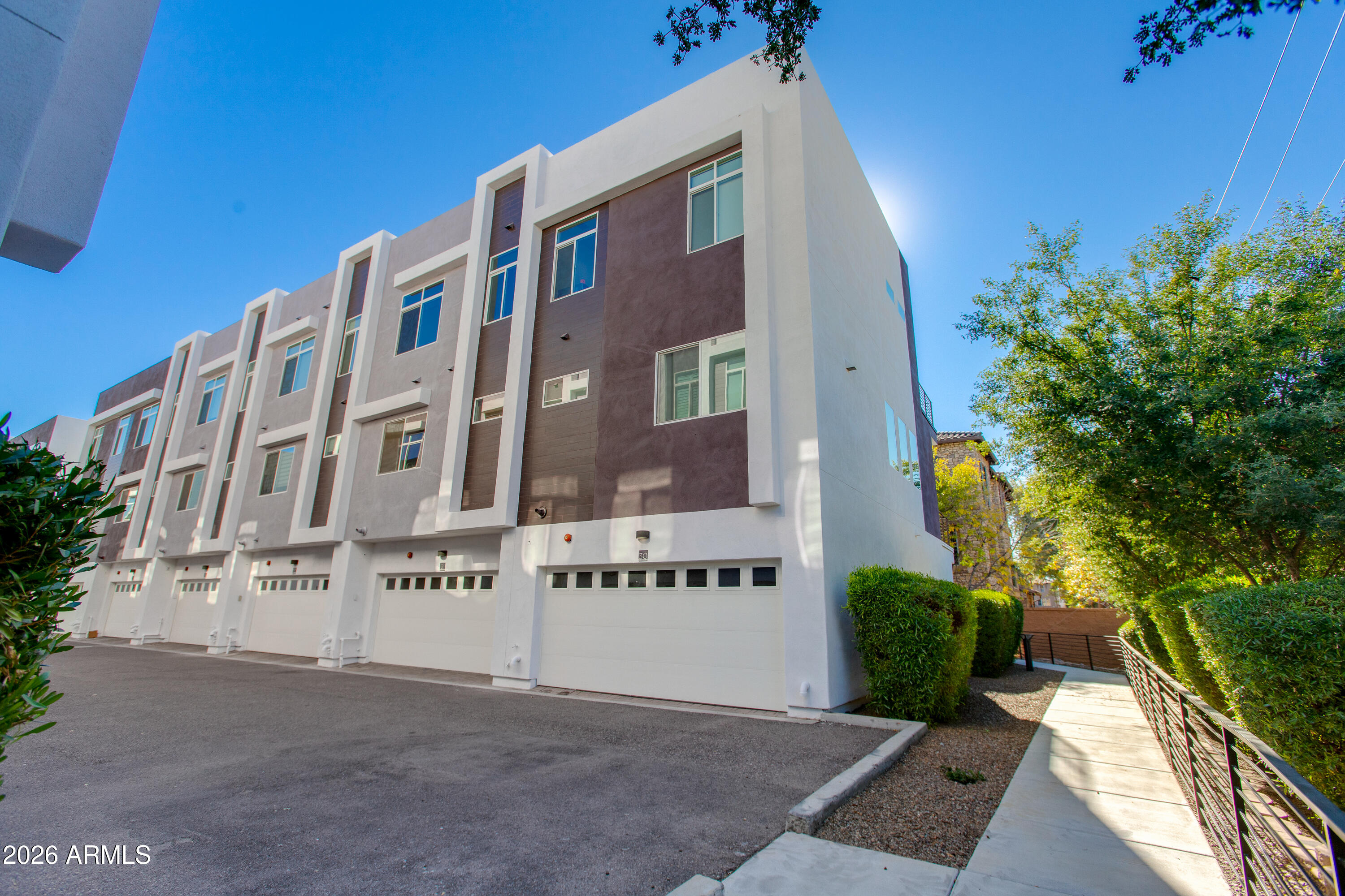 4444 N 25TH Street 31