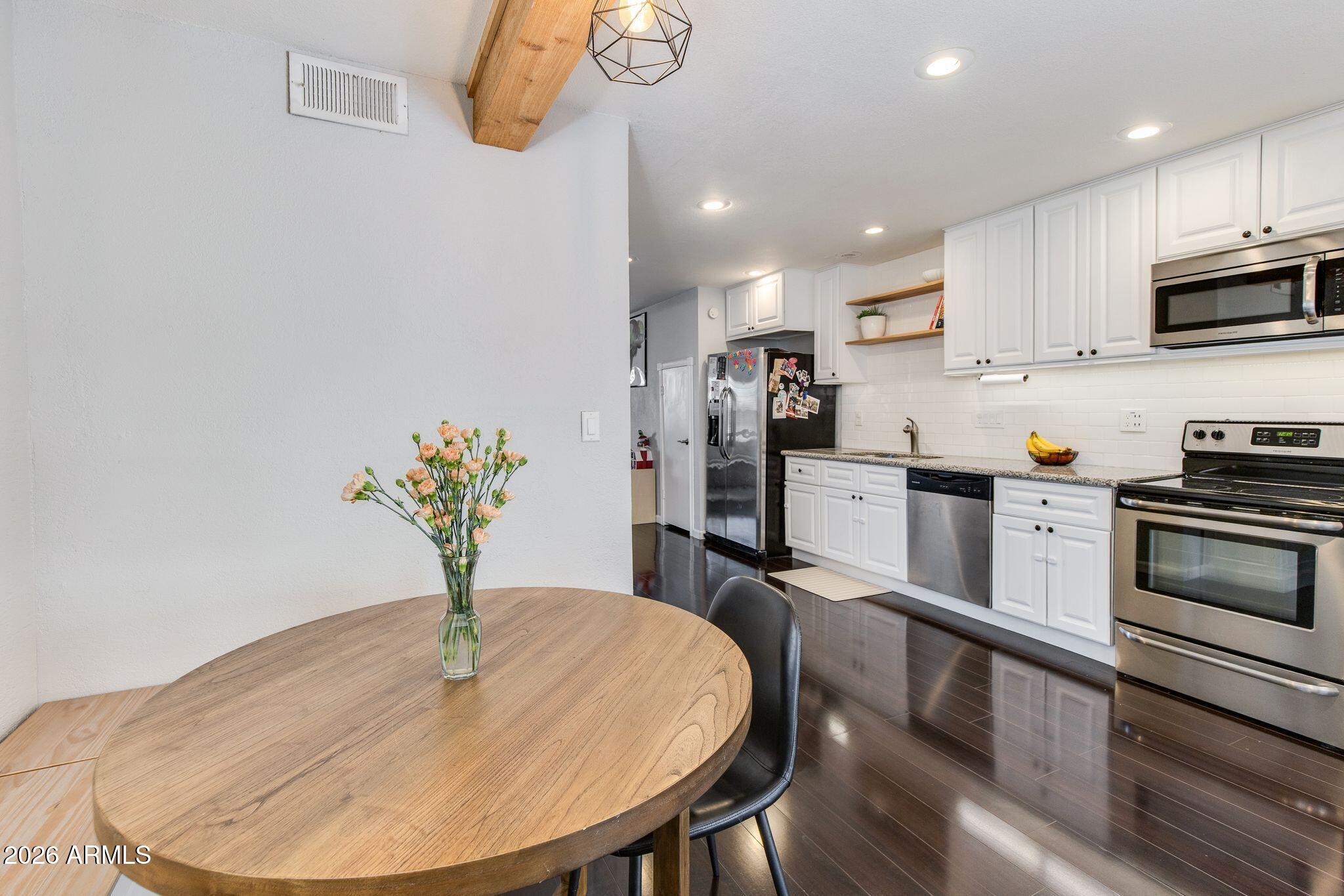 8241 N CENTRAL Avenue 23