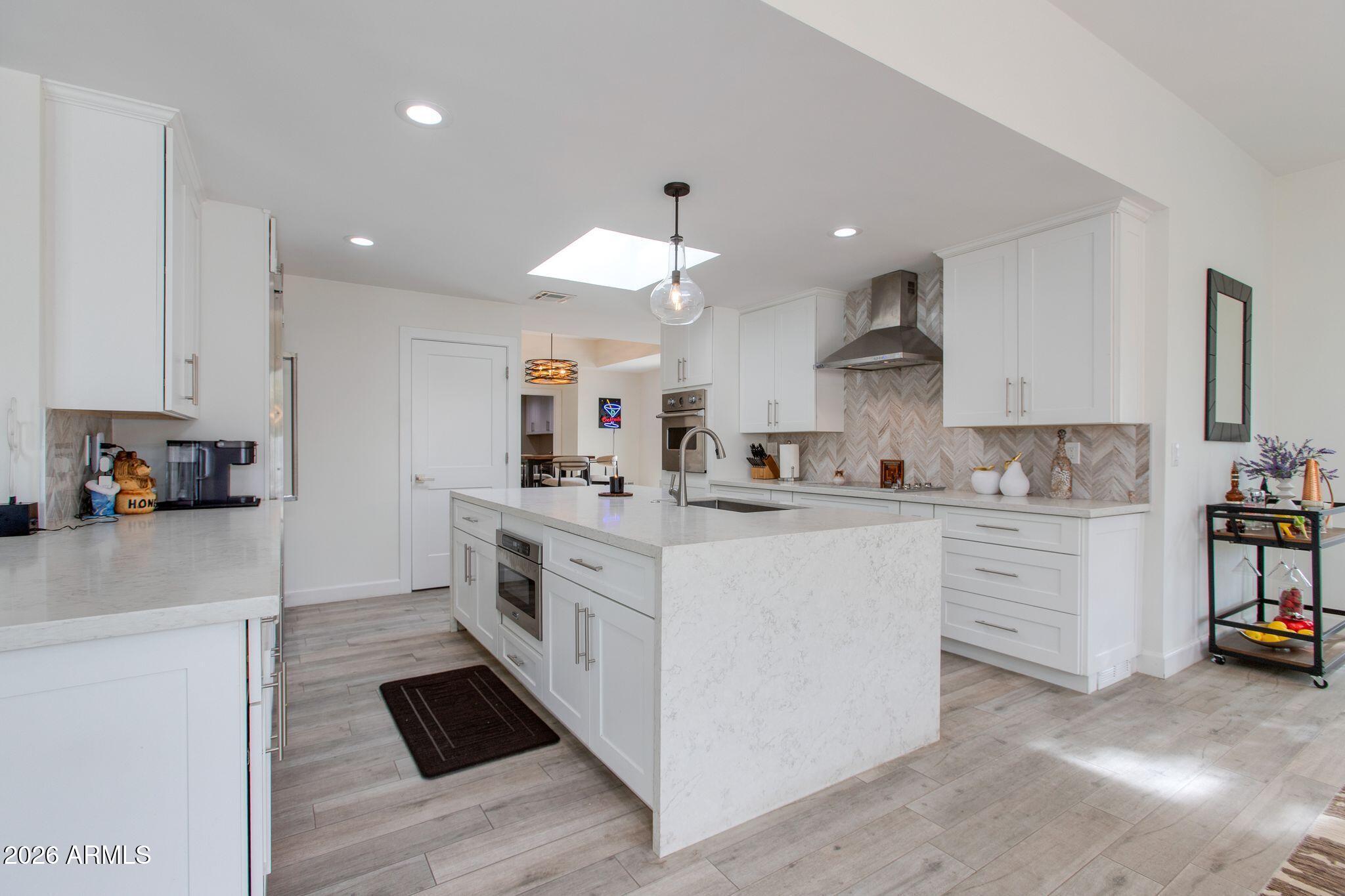 2737 E ARIZONA BILTMORE Circle 29