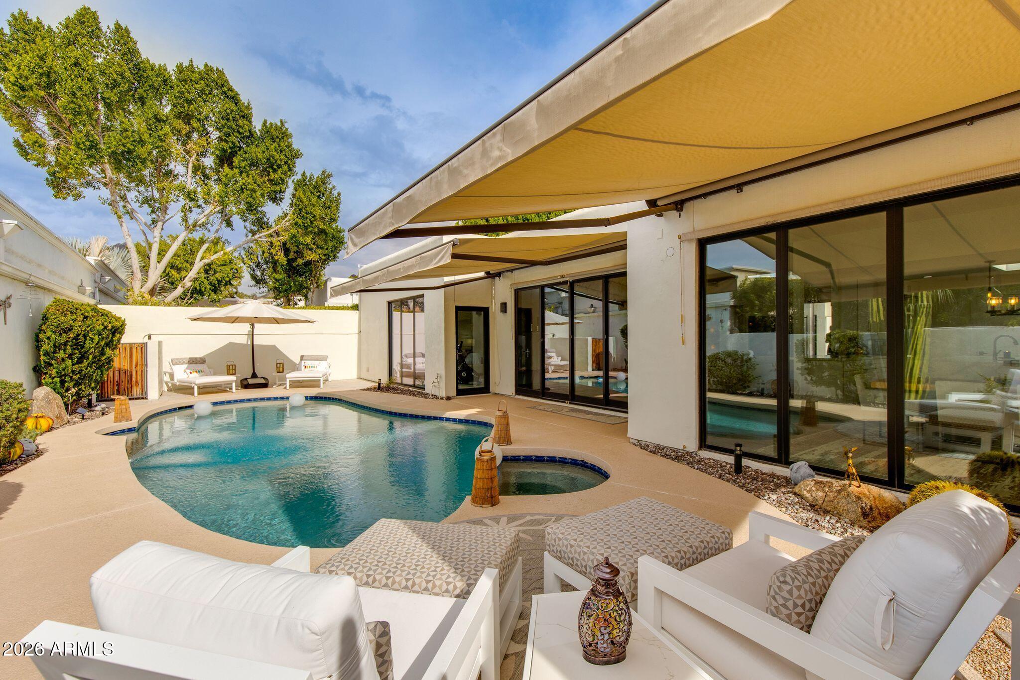 2737 E ARIZONA BILTMORE Circle 29