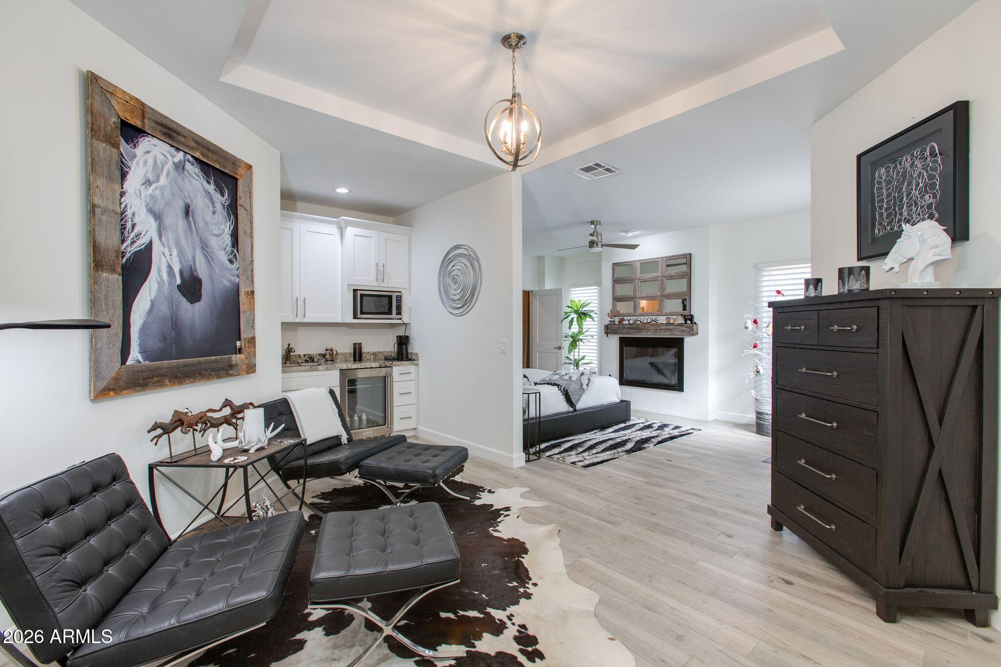 2737 E ARIZONA BILTMORE Circle 29