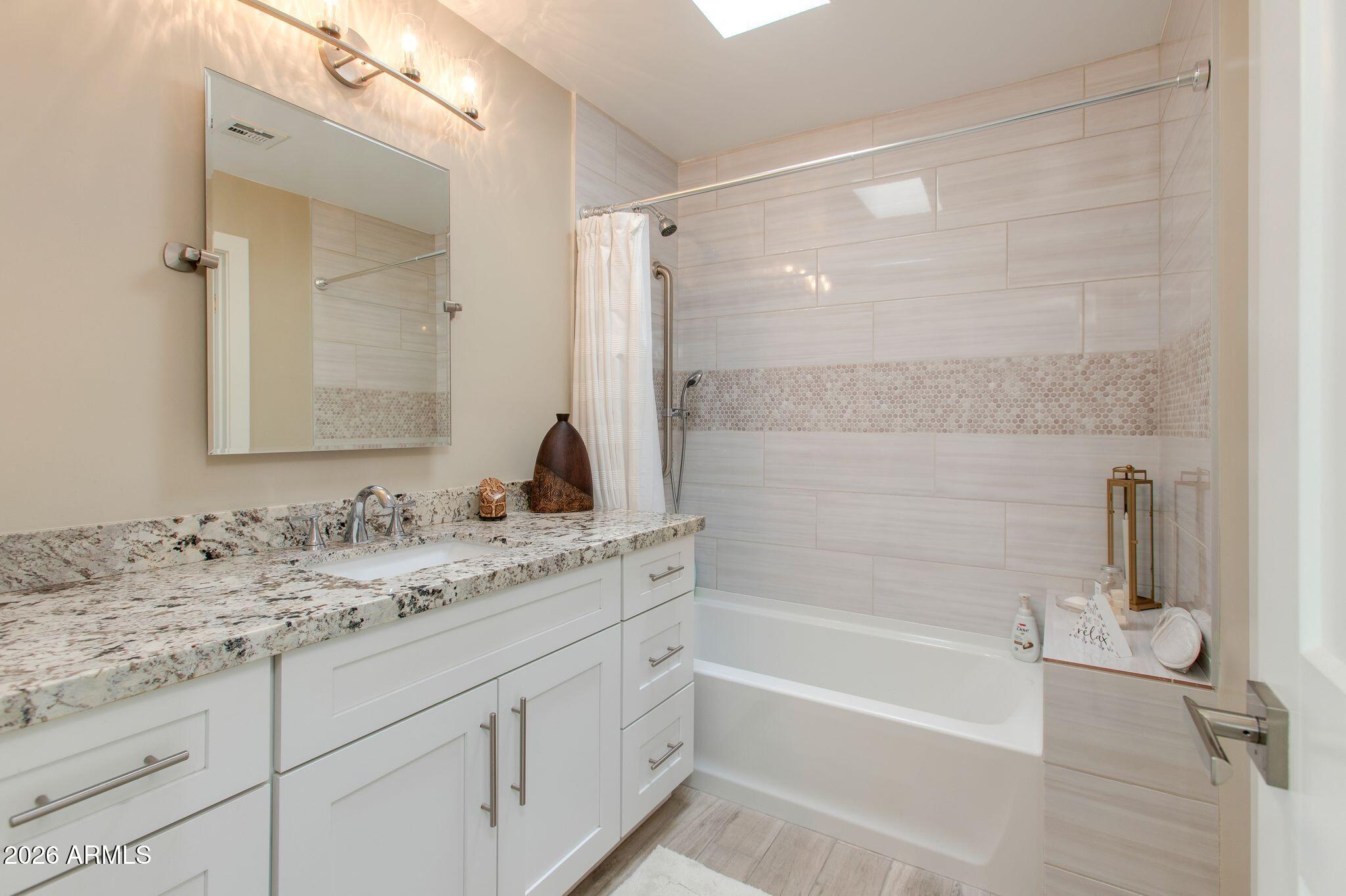 2737 E ARIZONA BILTMORE Circle 29