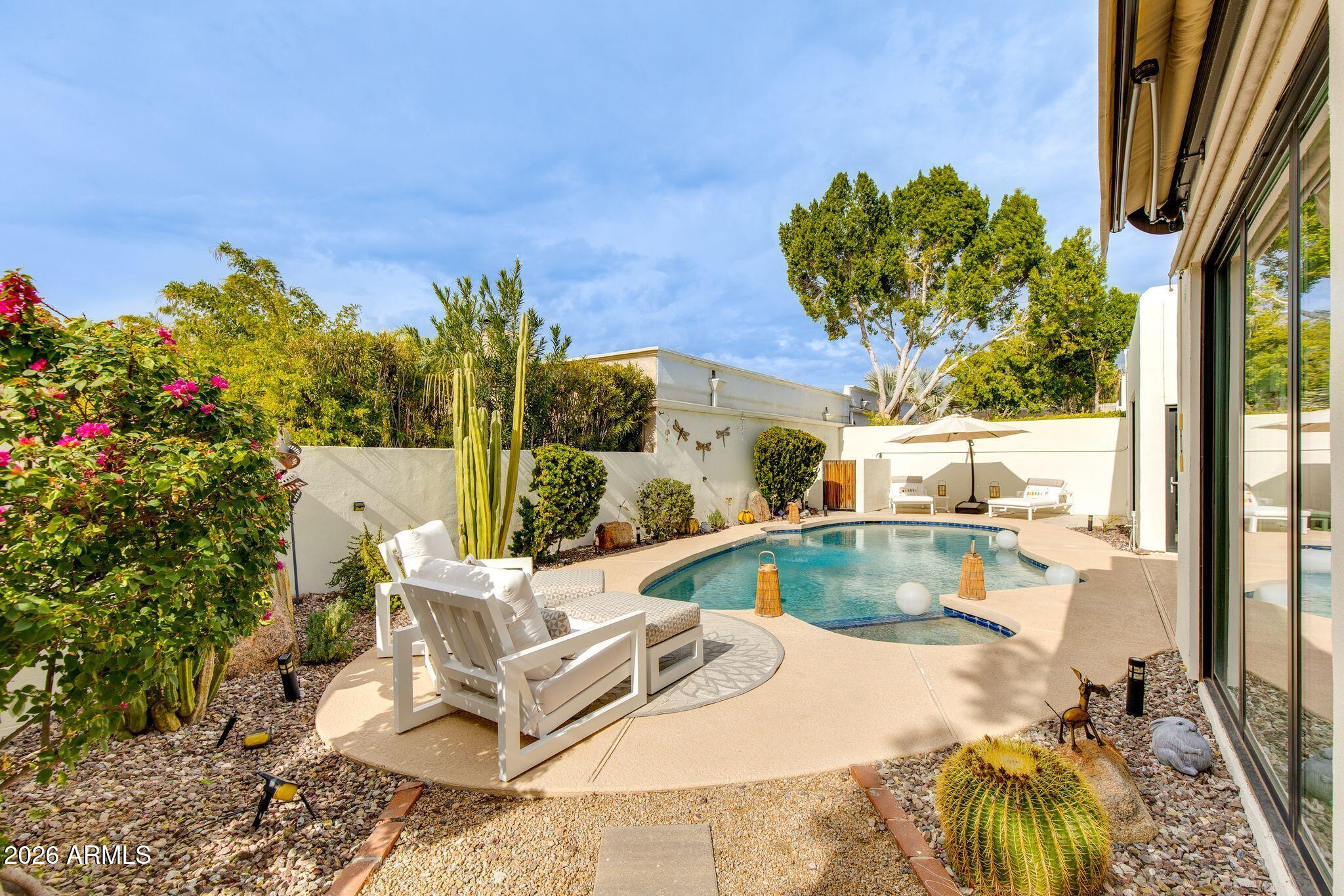 2737 E ARIZONA BILTMORE Circle 29