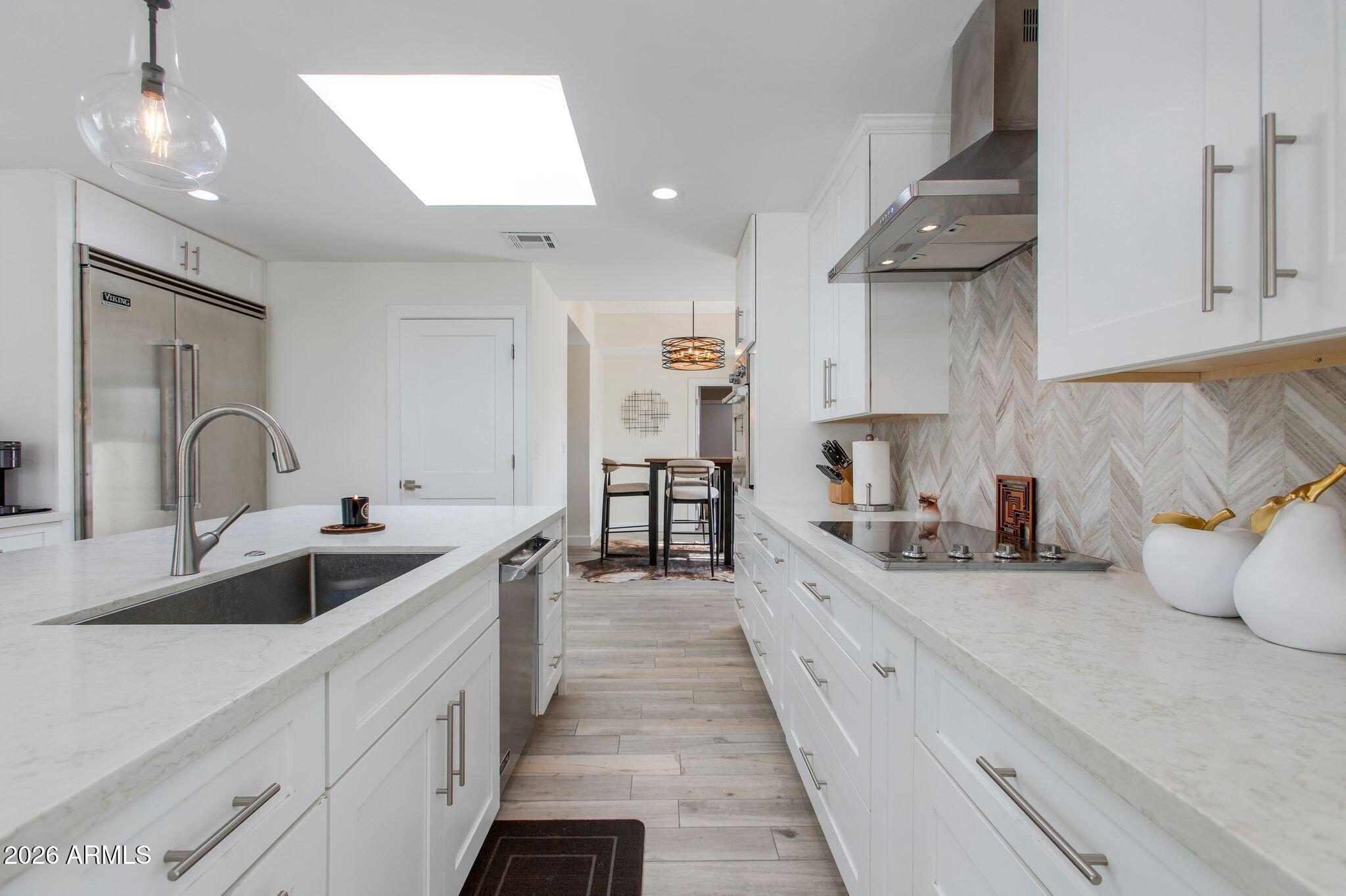 2737 E ARIZONA BILTMORE Circle 29