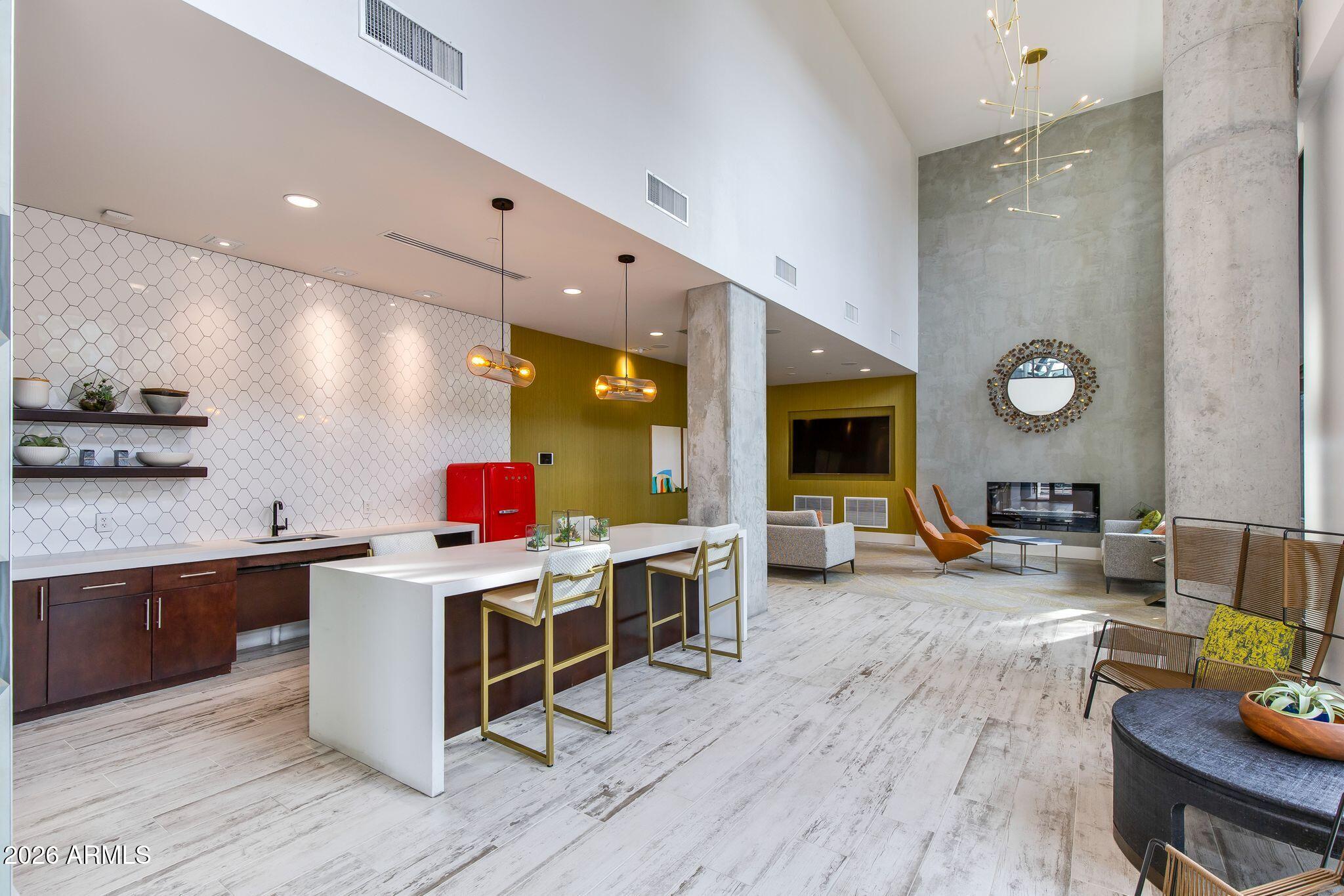 3131 N CENTRAL Avenue 6010