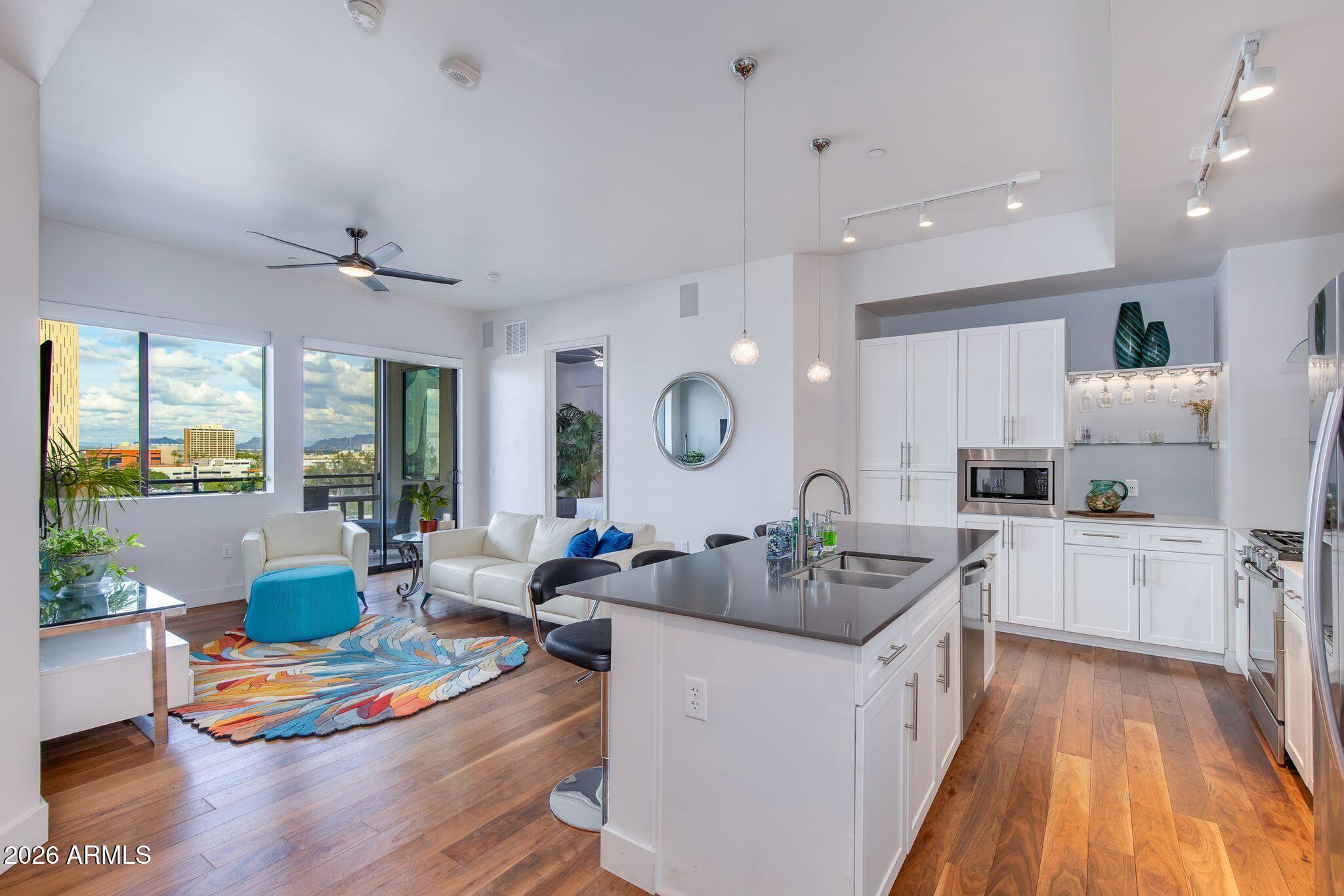 3131 N CENTRAL Avenue 6010