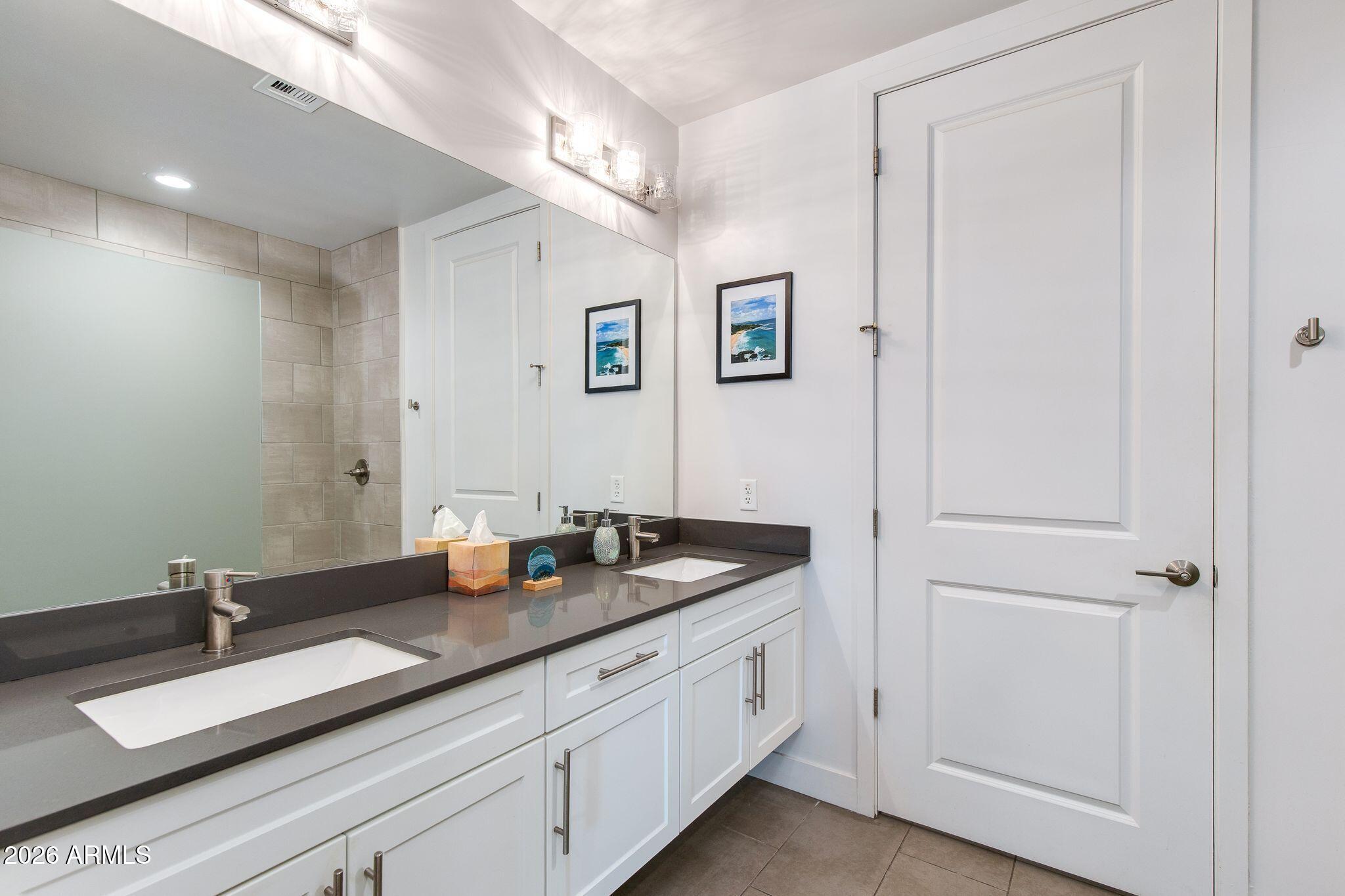 3131 N CENTRAL Avenue 6010