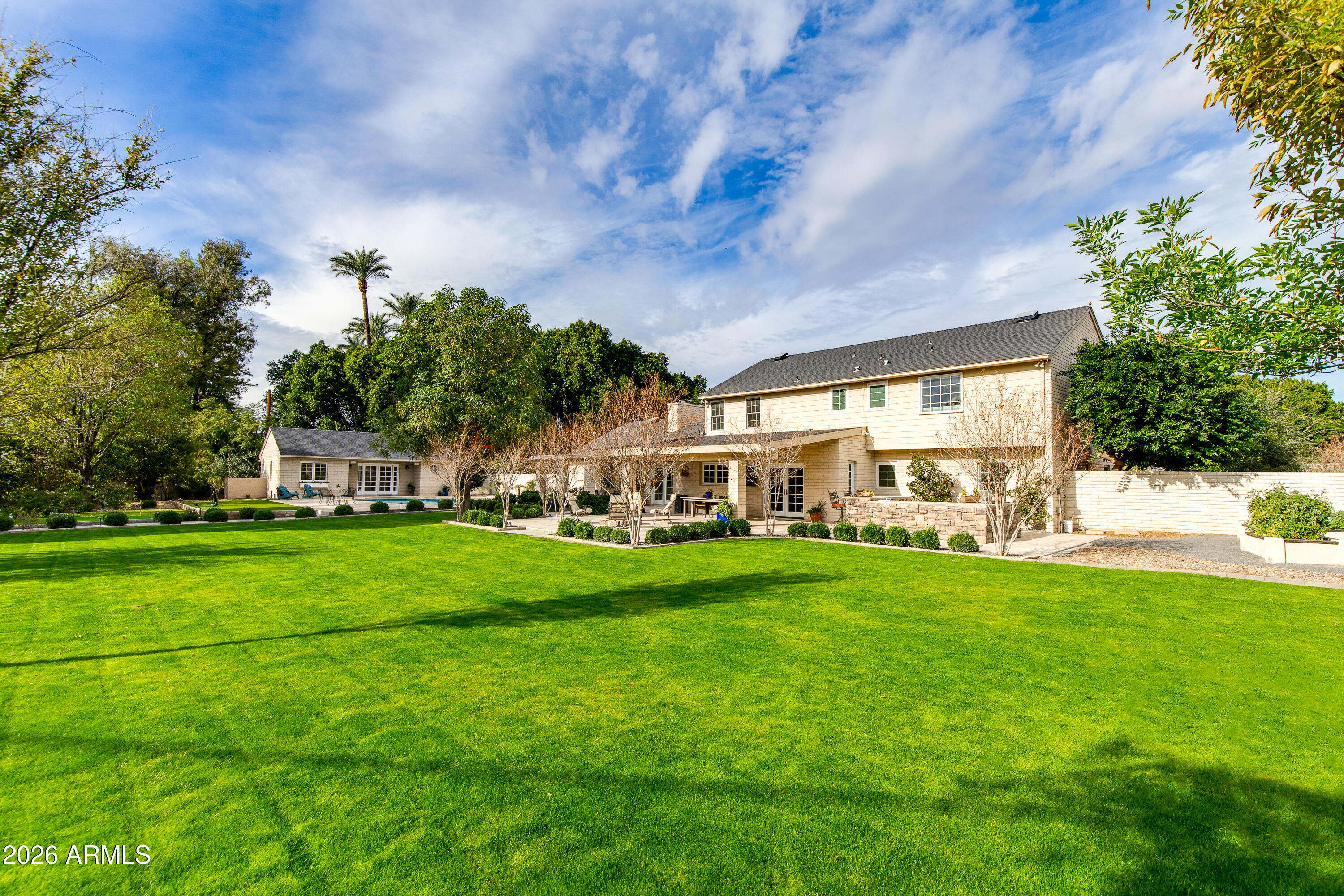 5517 E MARIPOSA Street