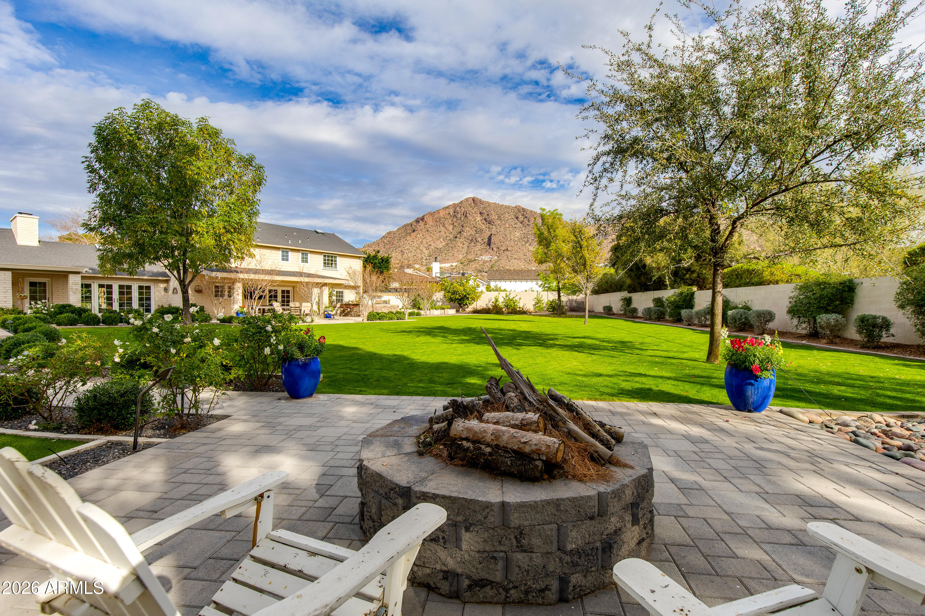 5517 E MARIPOSA Street