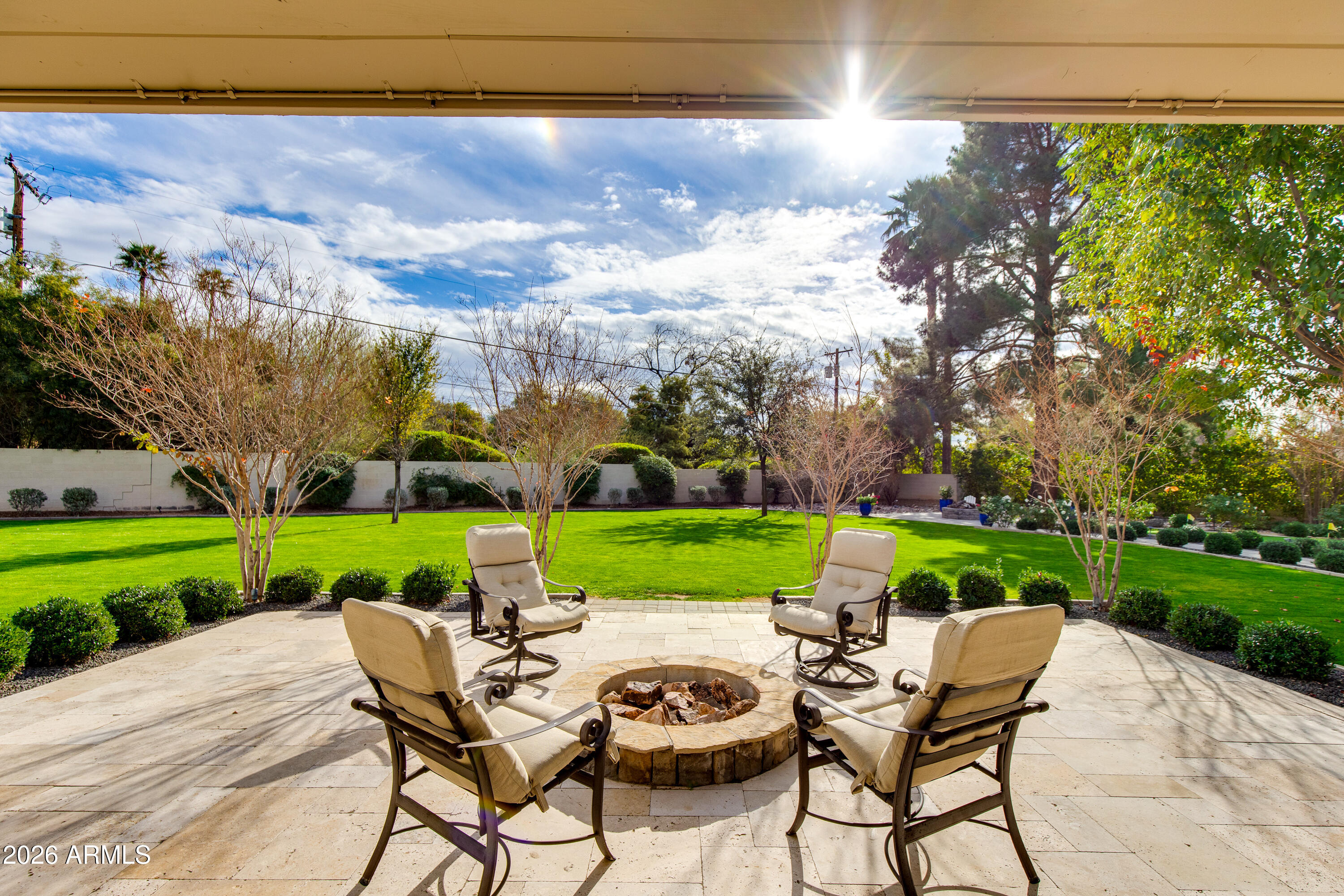 5517 E MARIPOSA Street