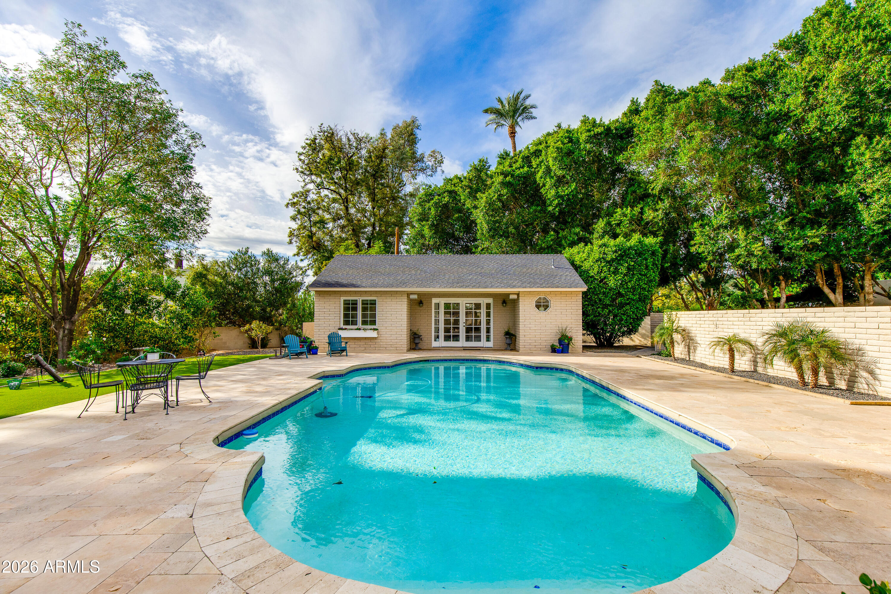 5517 E MARIPOSA Street