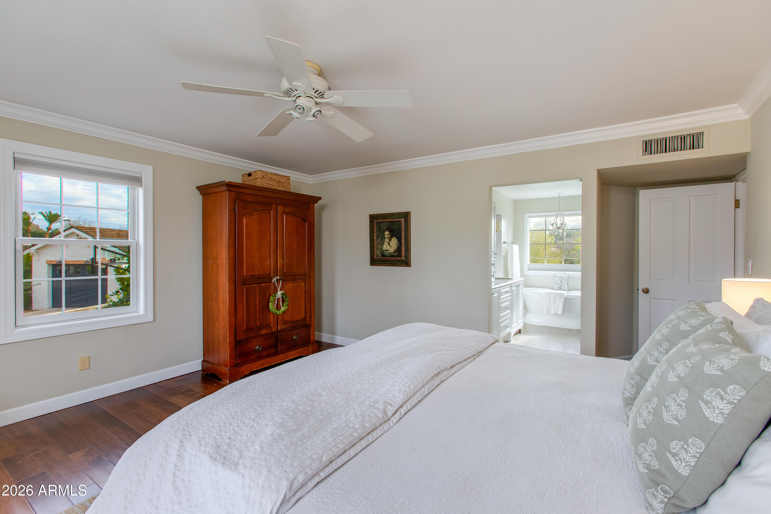 5517 E MARIPOSA Street