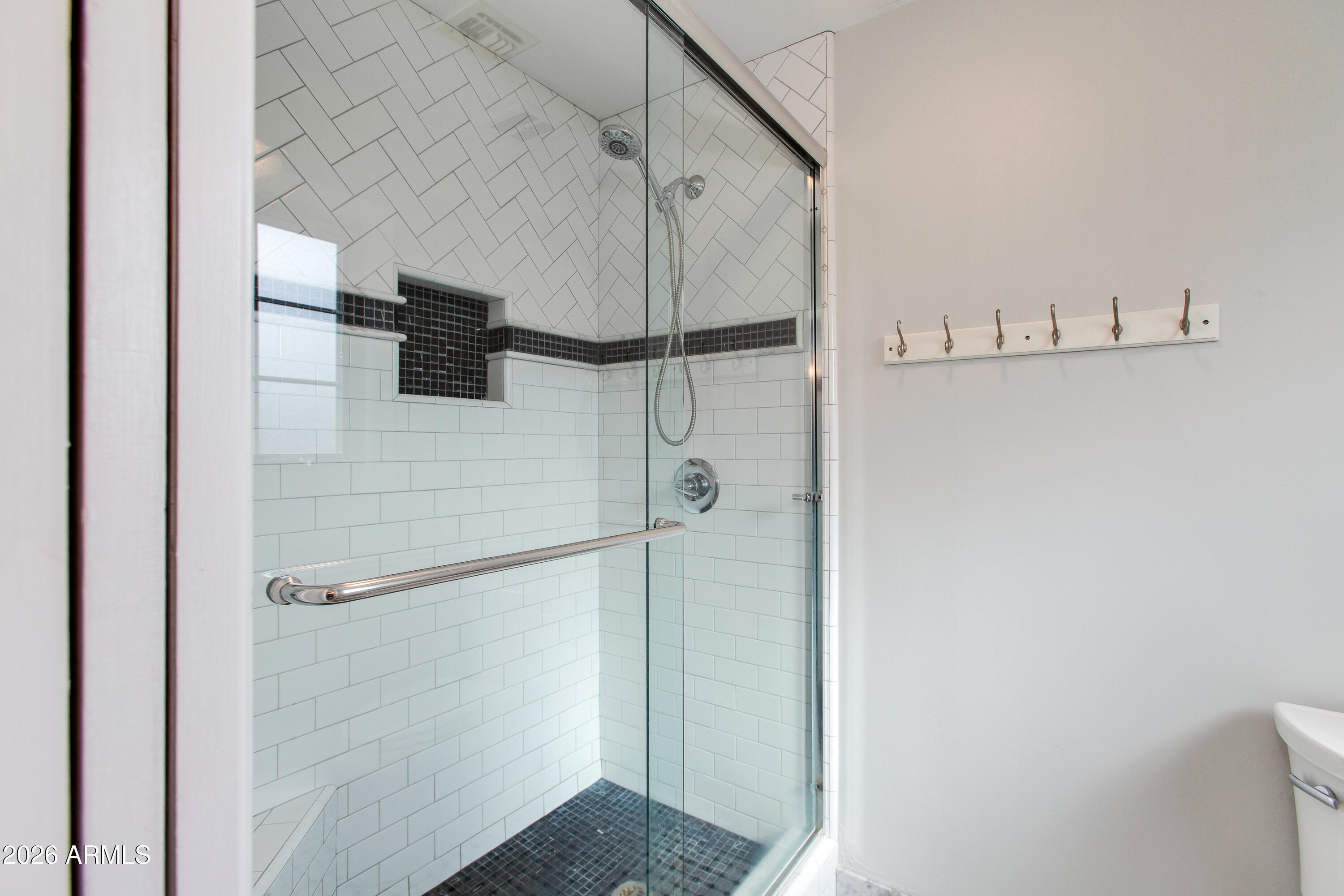 5517 E MARIPOSA Street