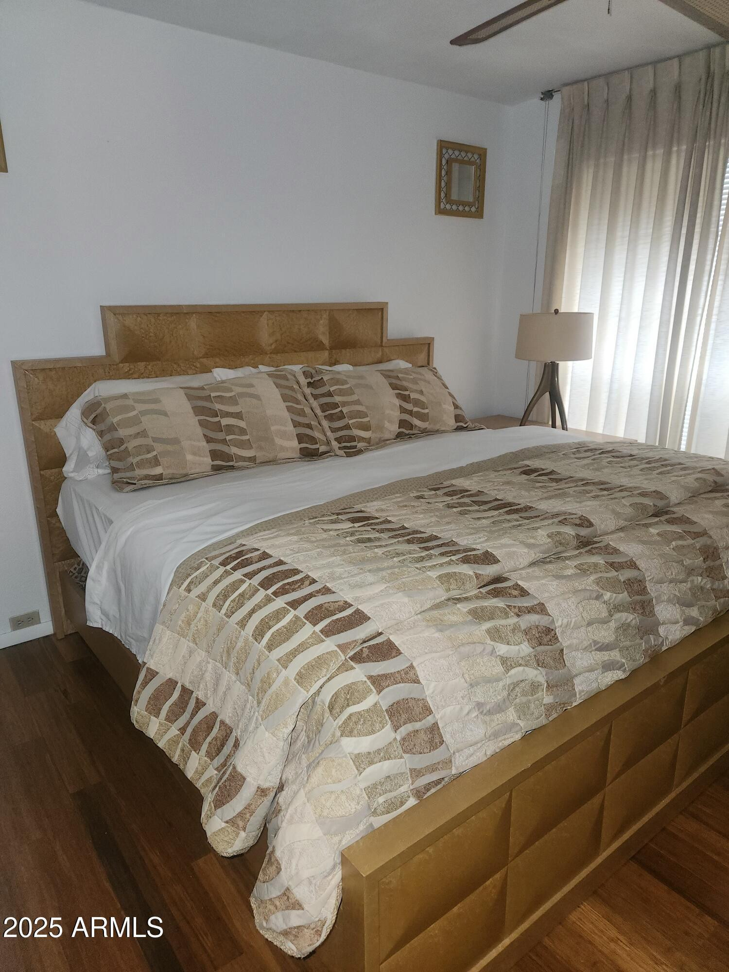 7557 N DREAMY DRAW Drive 273