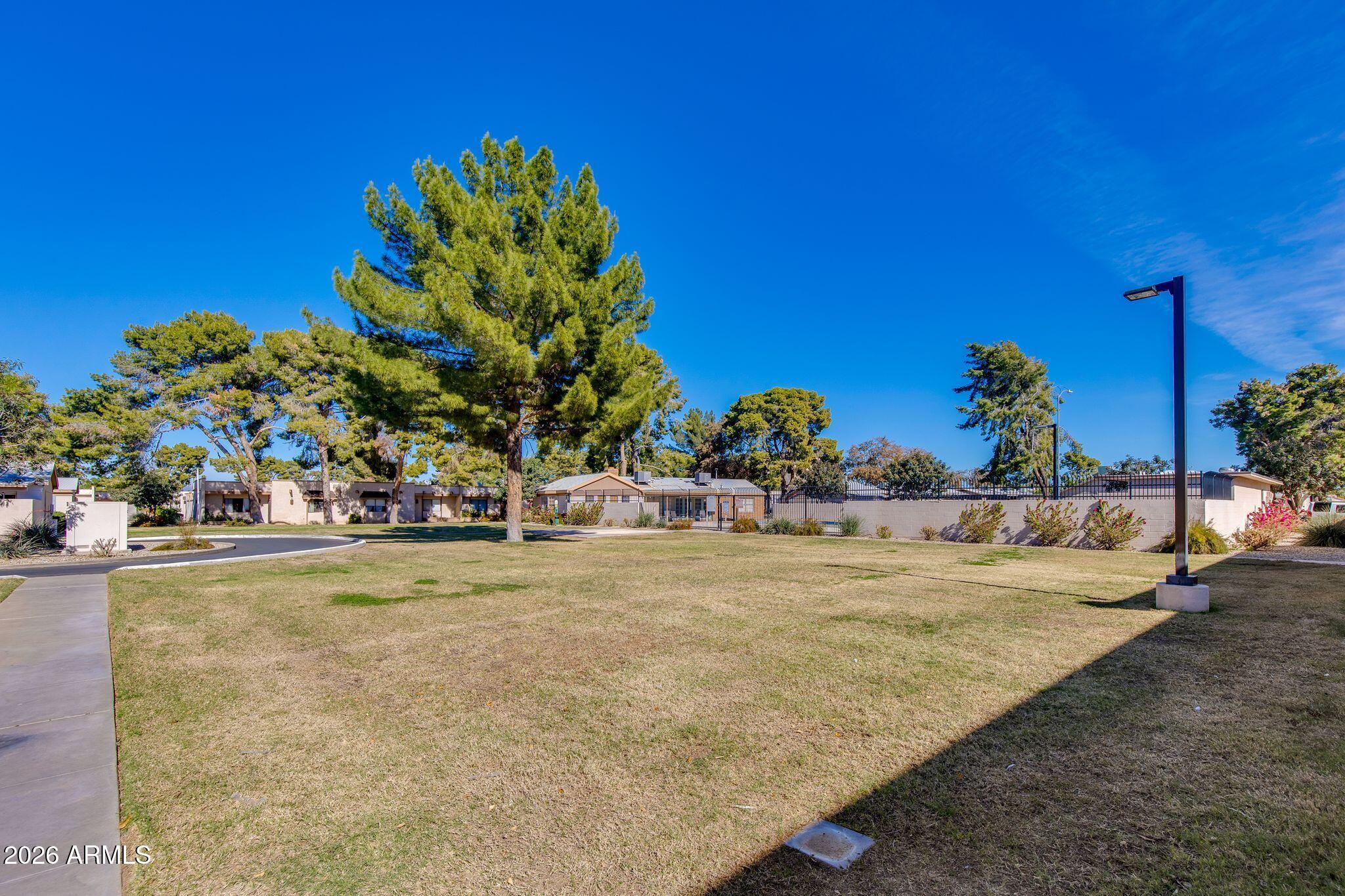 837 N REVERE Street E