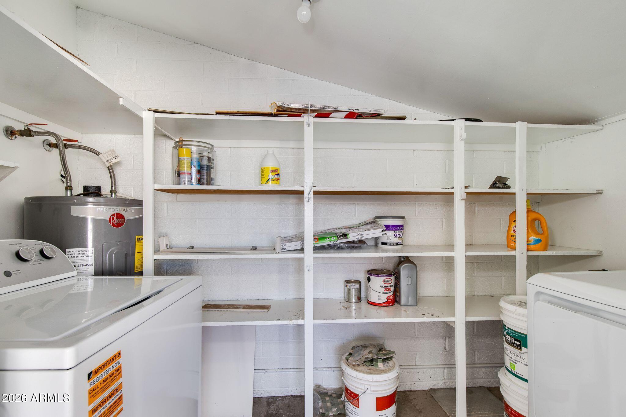 837 N REVERE Street E