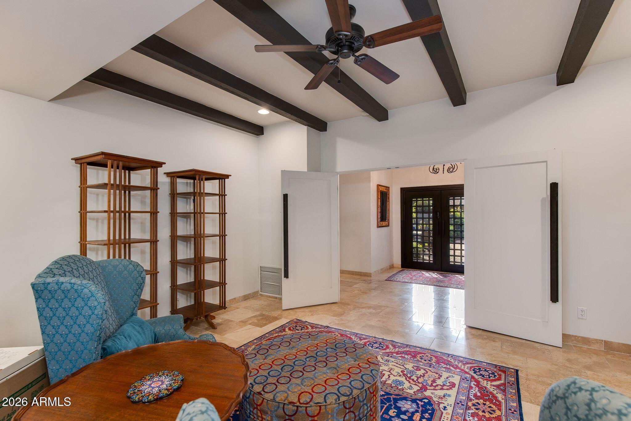 2038 E PASADENA Avenue