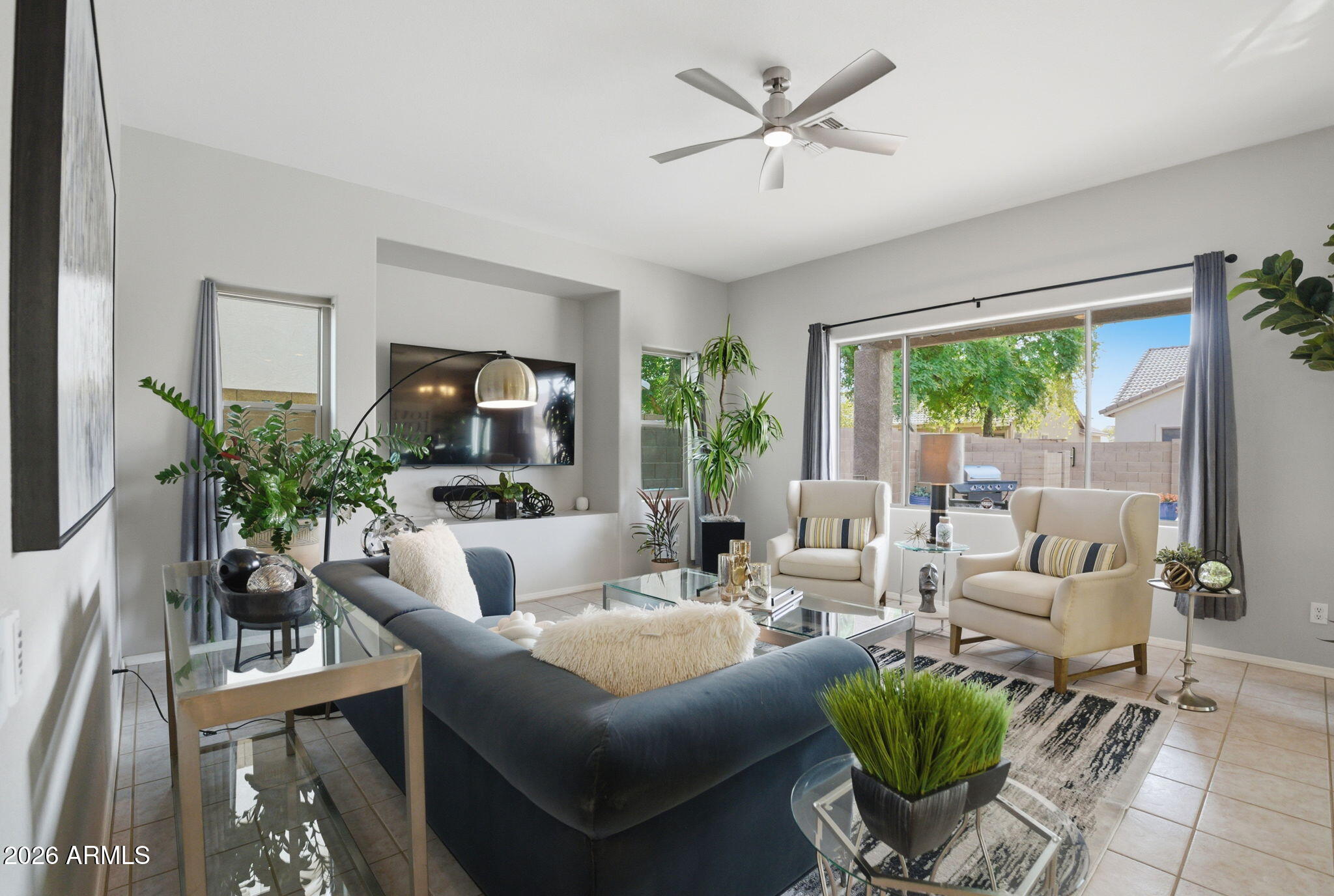 8541 E NEVILLE Avenue E