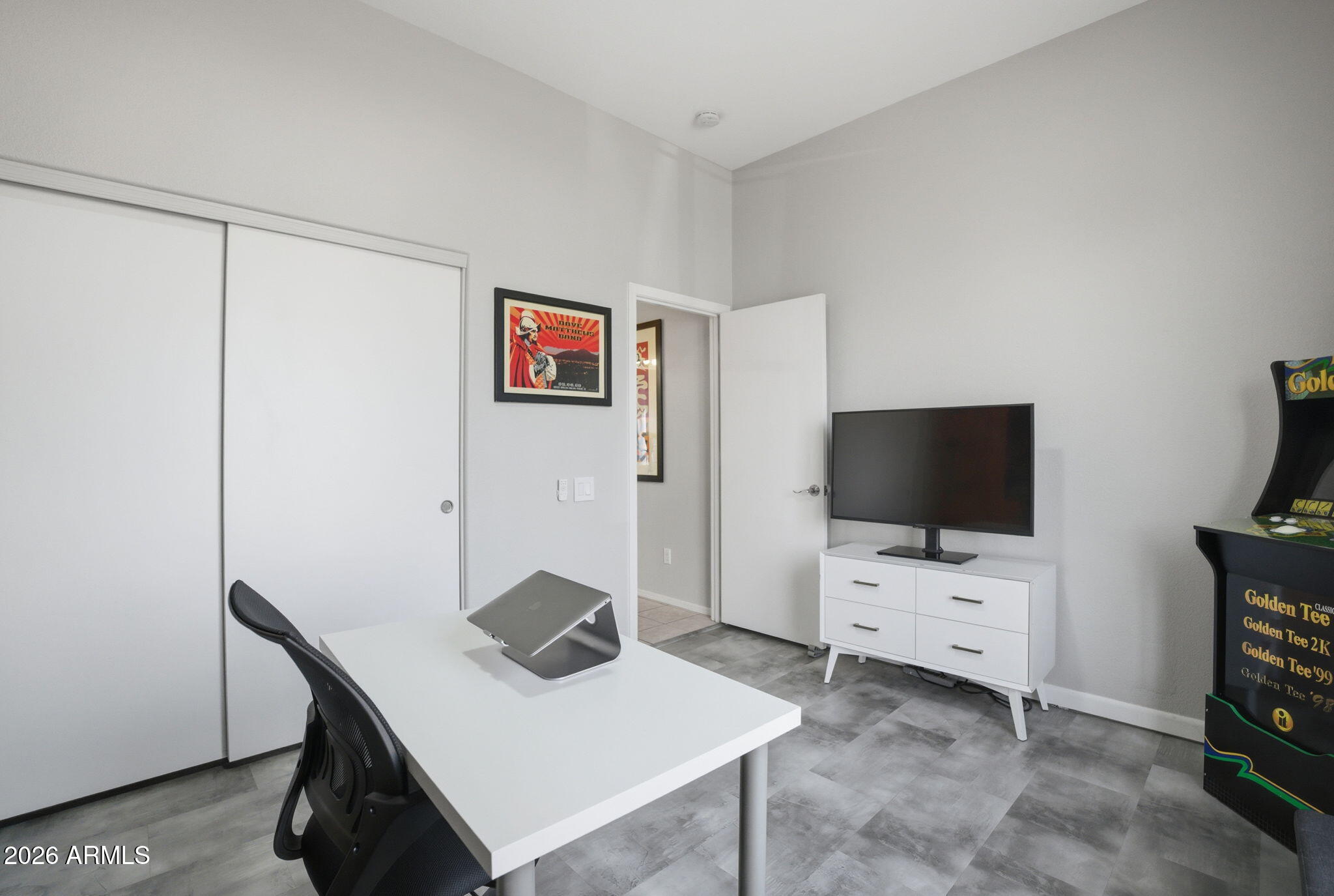 8541 E NEVILLE Avenue E