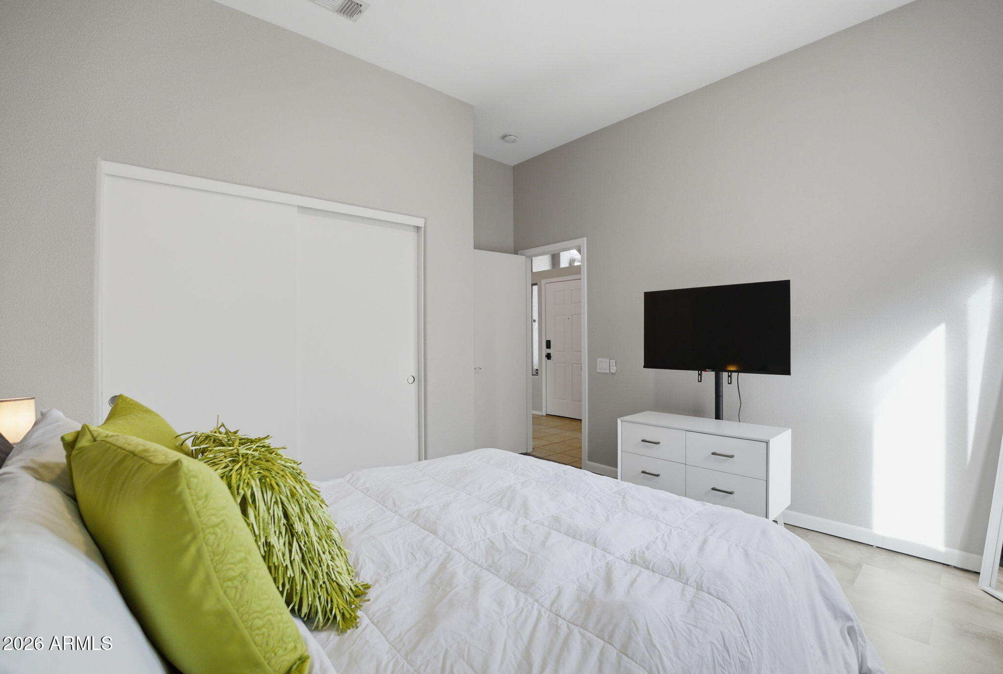 8541 E NEVILLE Avenue E