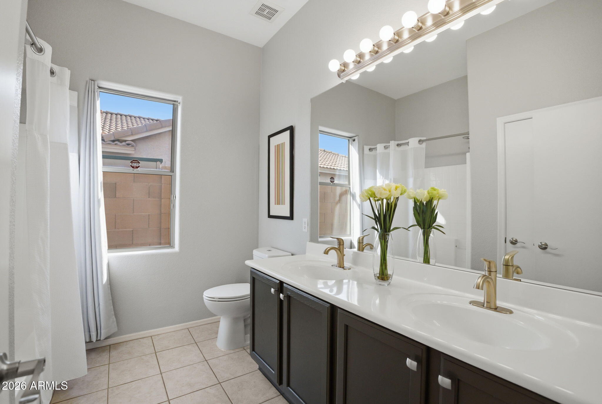 8541 E NEVILLE Avenue E