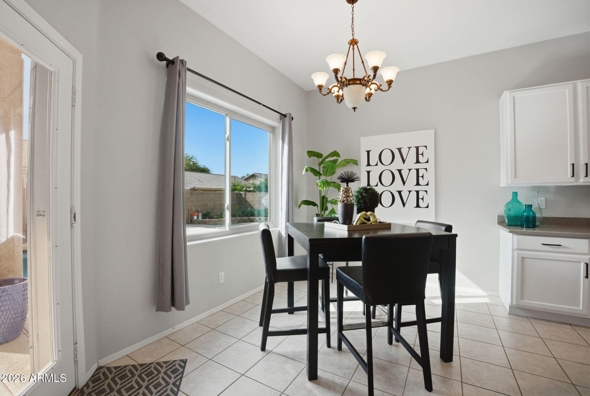 8541 E NEVILLE Avenue E