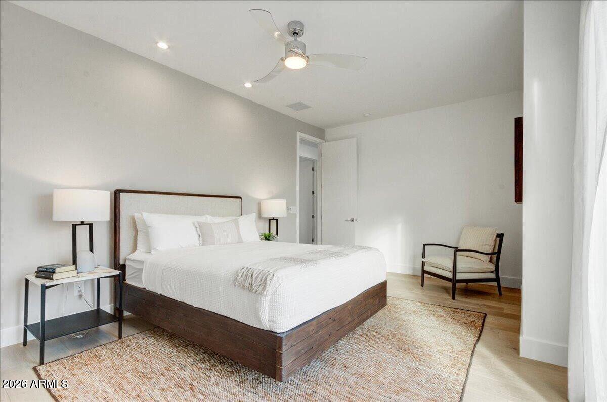 100 W Northern Avenue 6