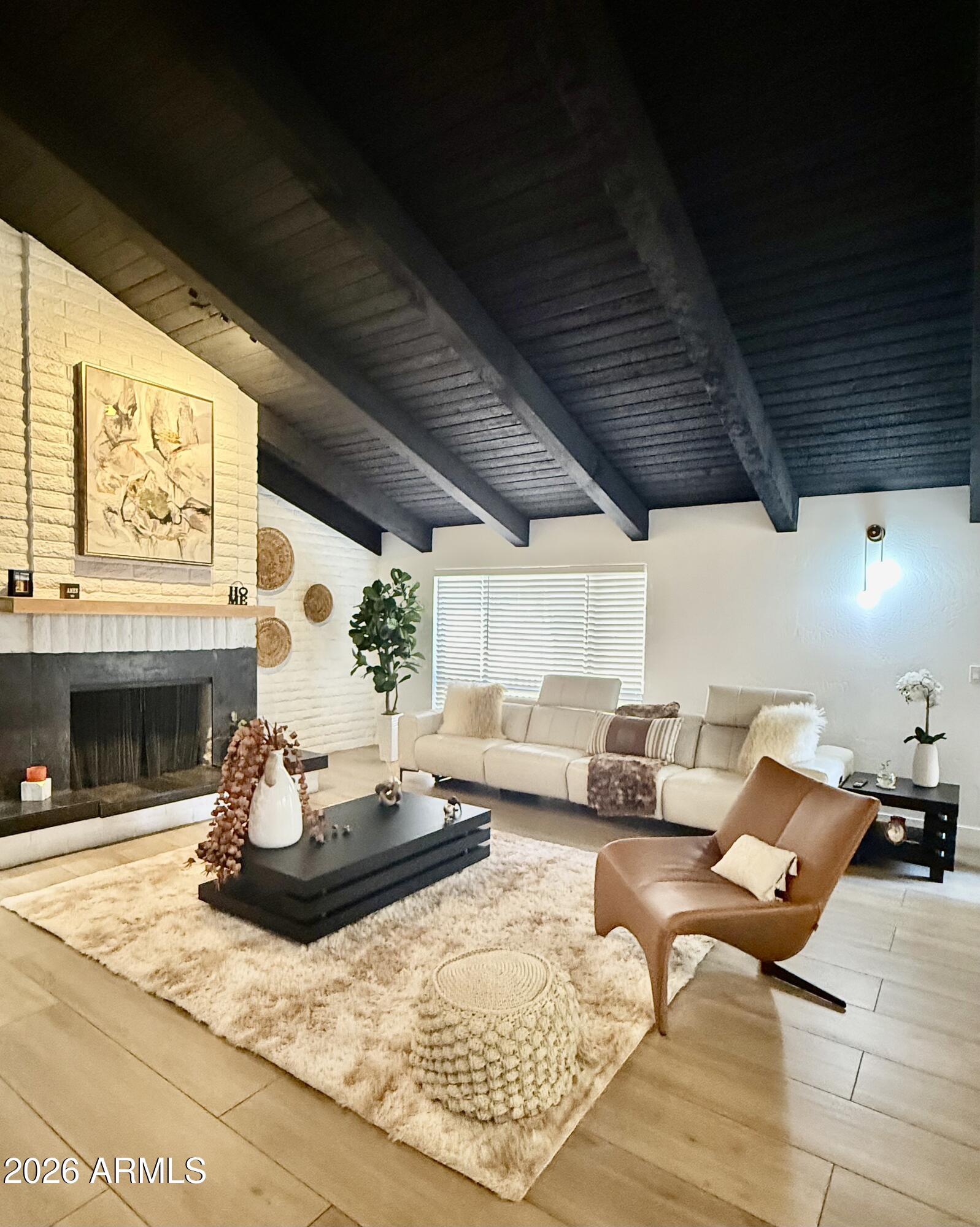 22 W ROYAL PALM Road