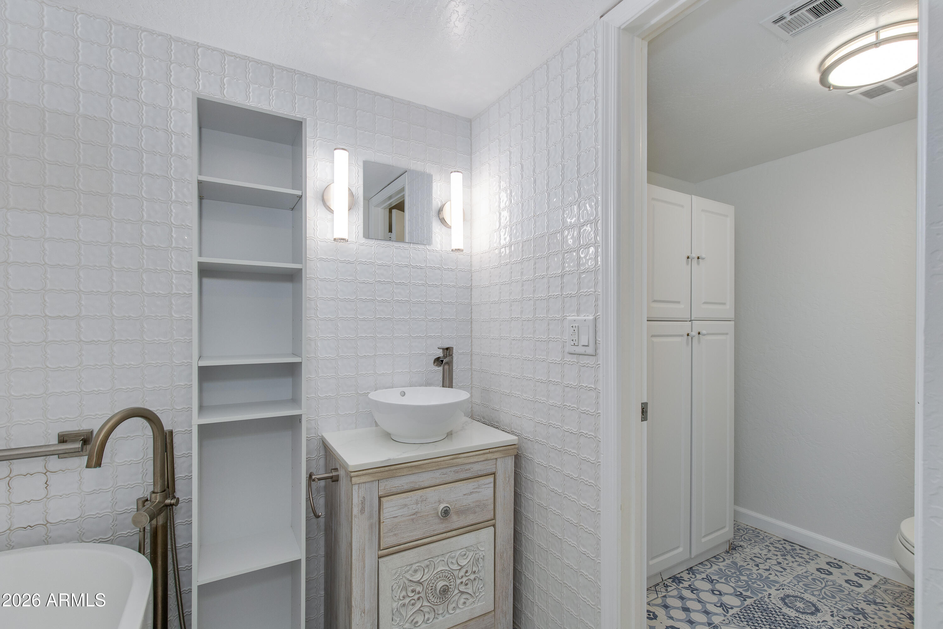 3031 N CIVIC CENTER Plaza 218