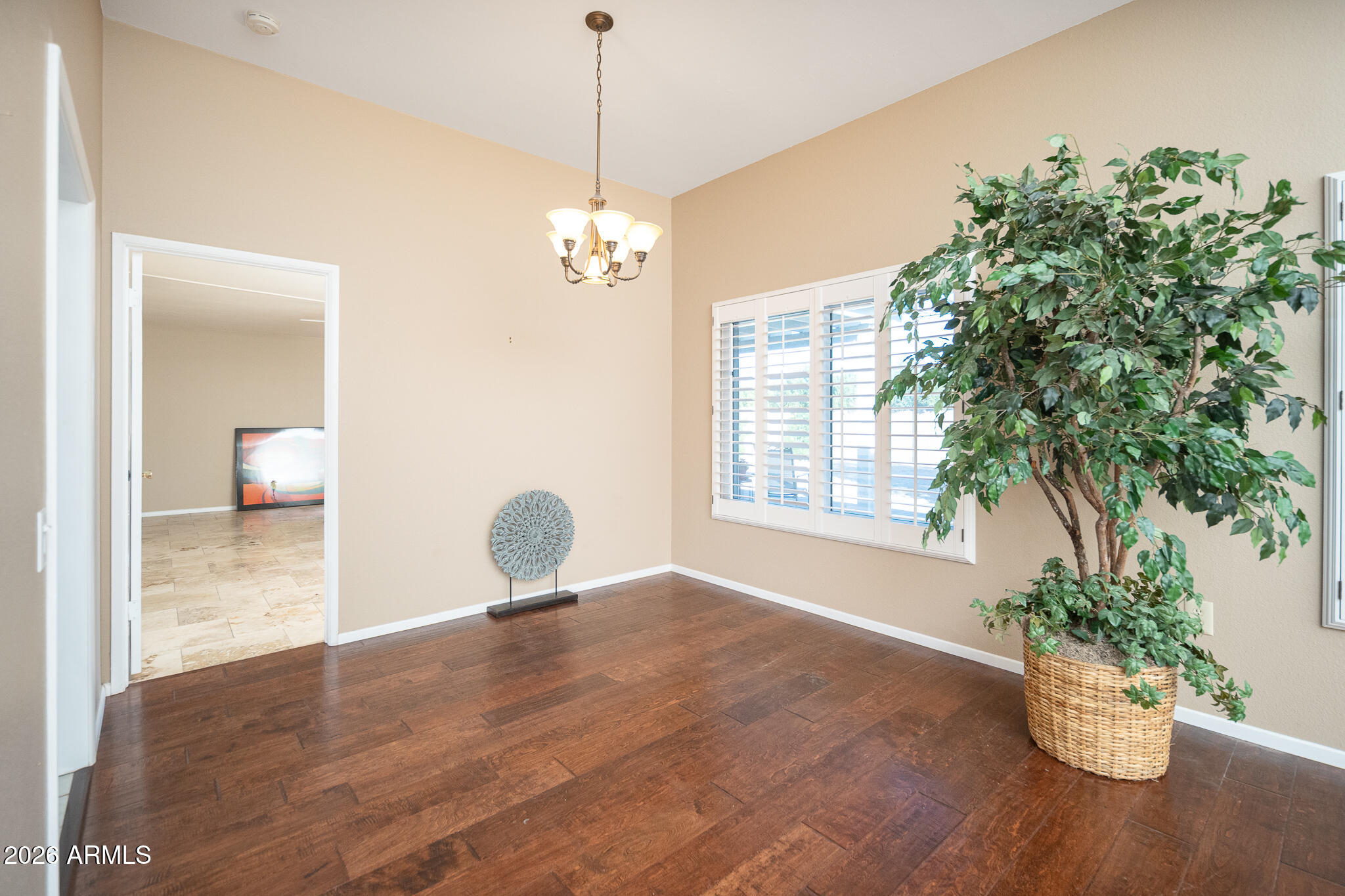 10004 W PLEASANT VALLEY Road