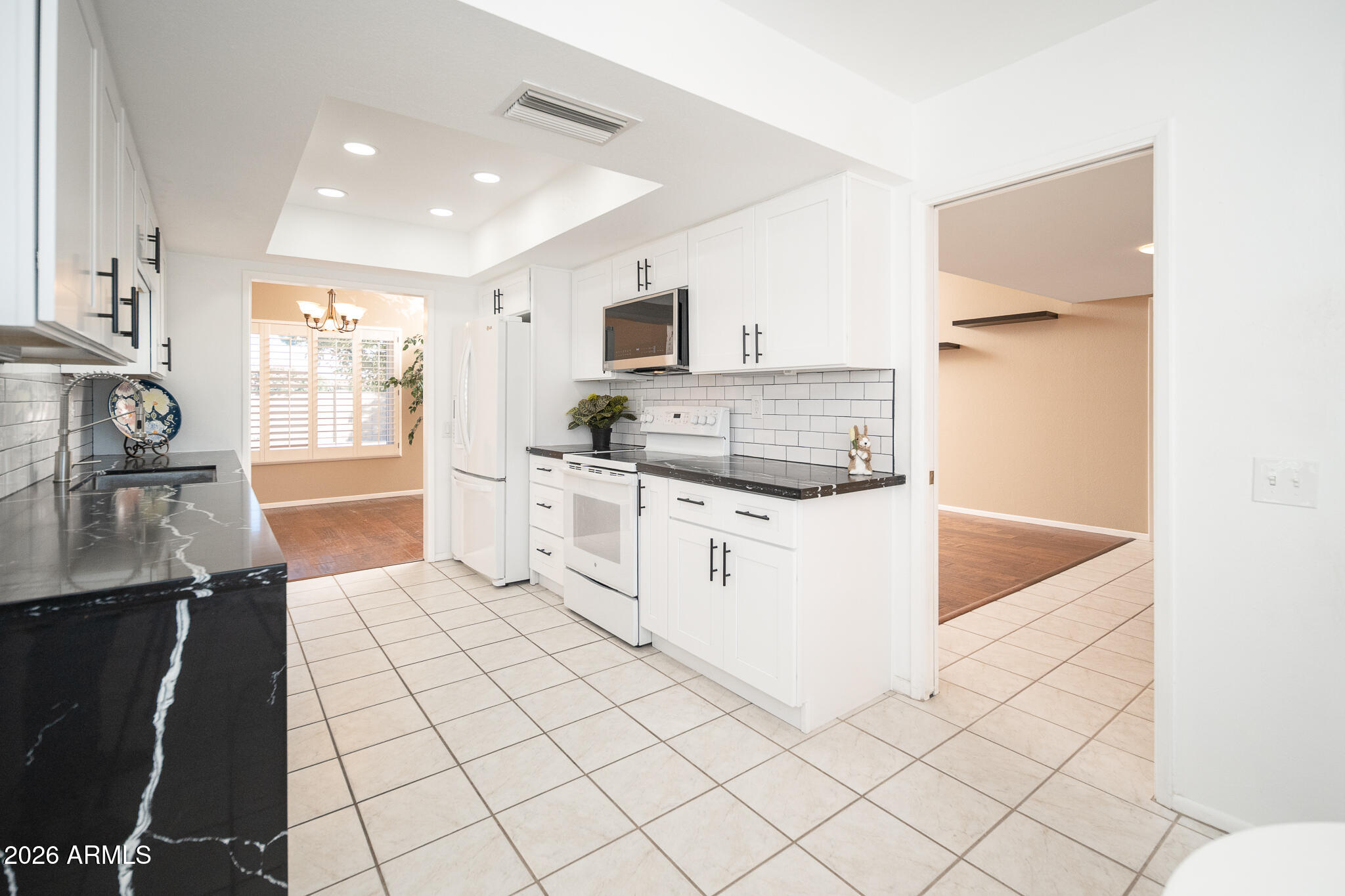 10004 W PLEASANT VALLEY Road
