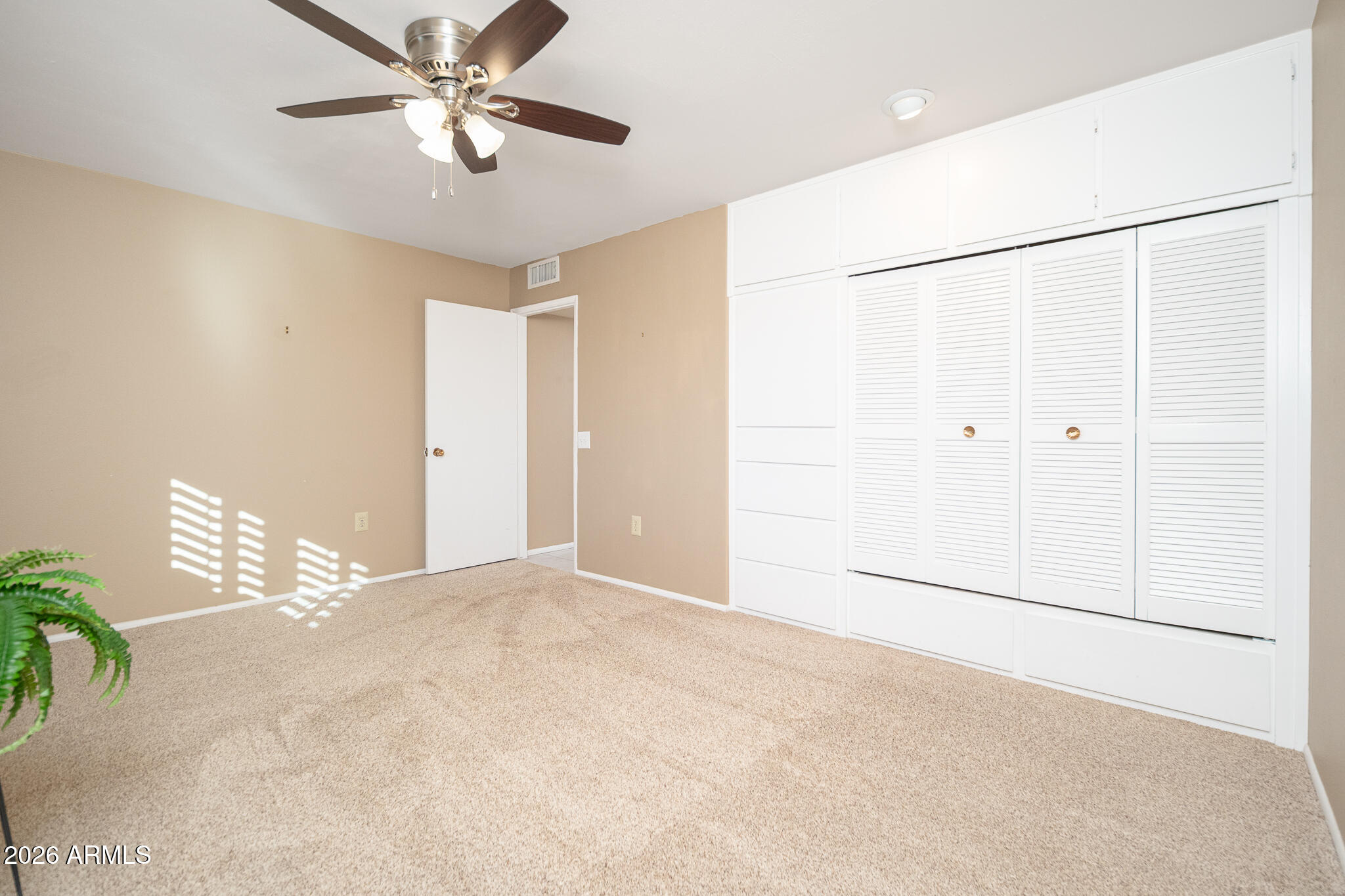 10004 W PLEASANT VALLEY Road