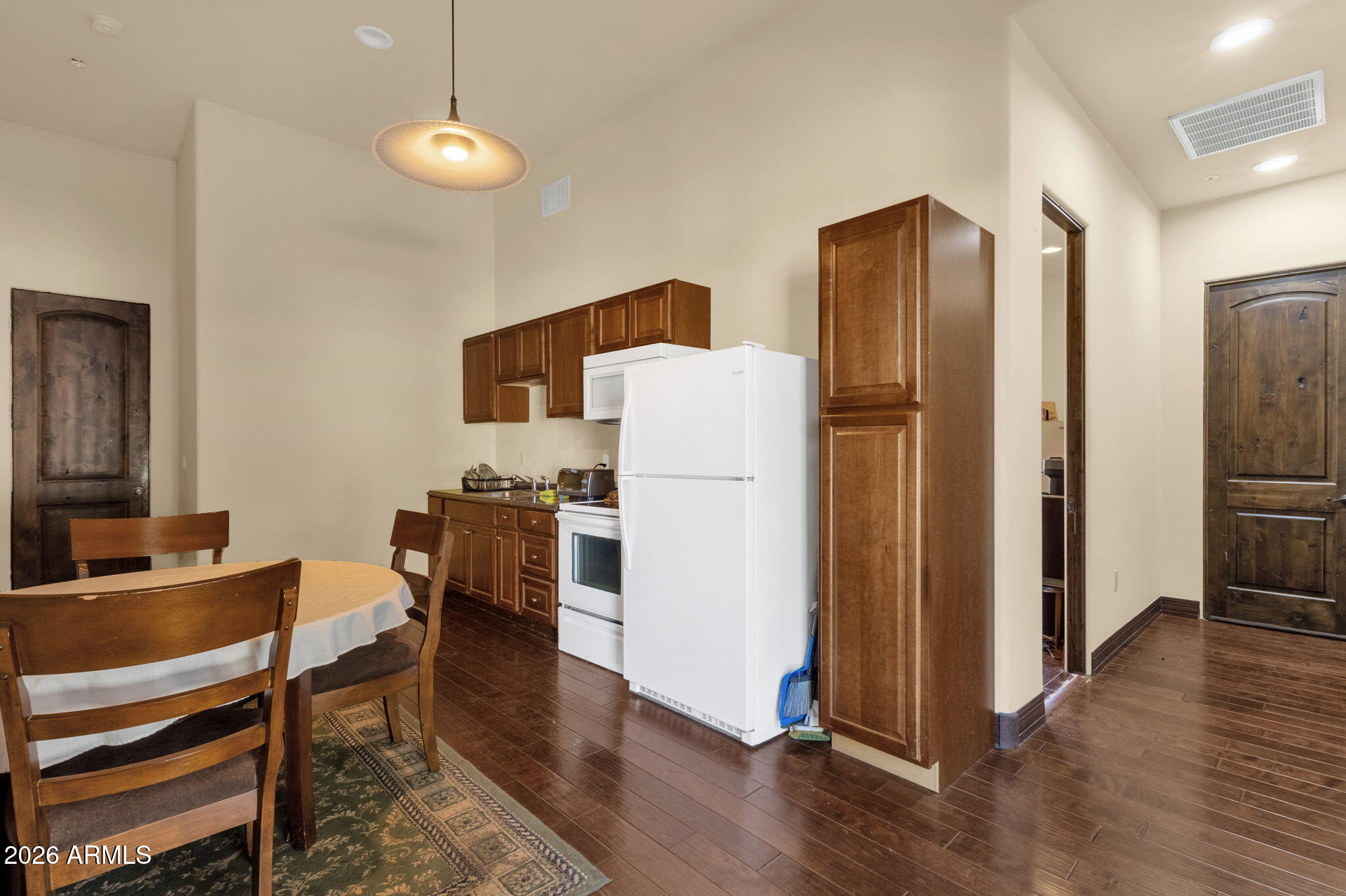 7320 E SWEETWATER Avenue