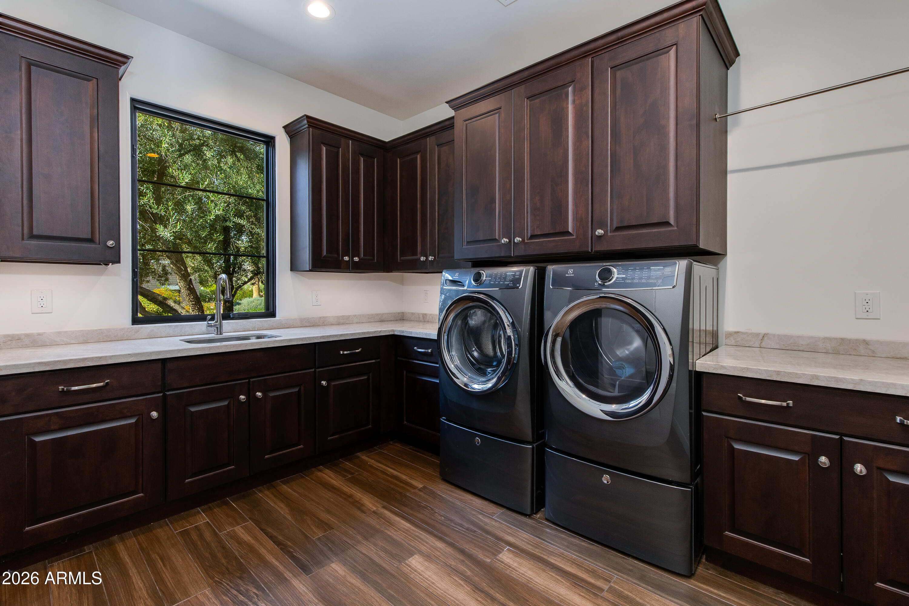 4529 E MADEROS DEL CUENTA Drive