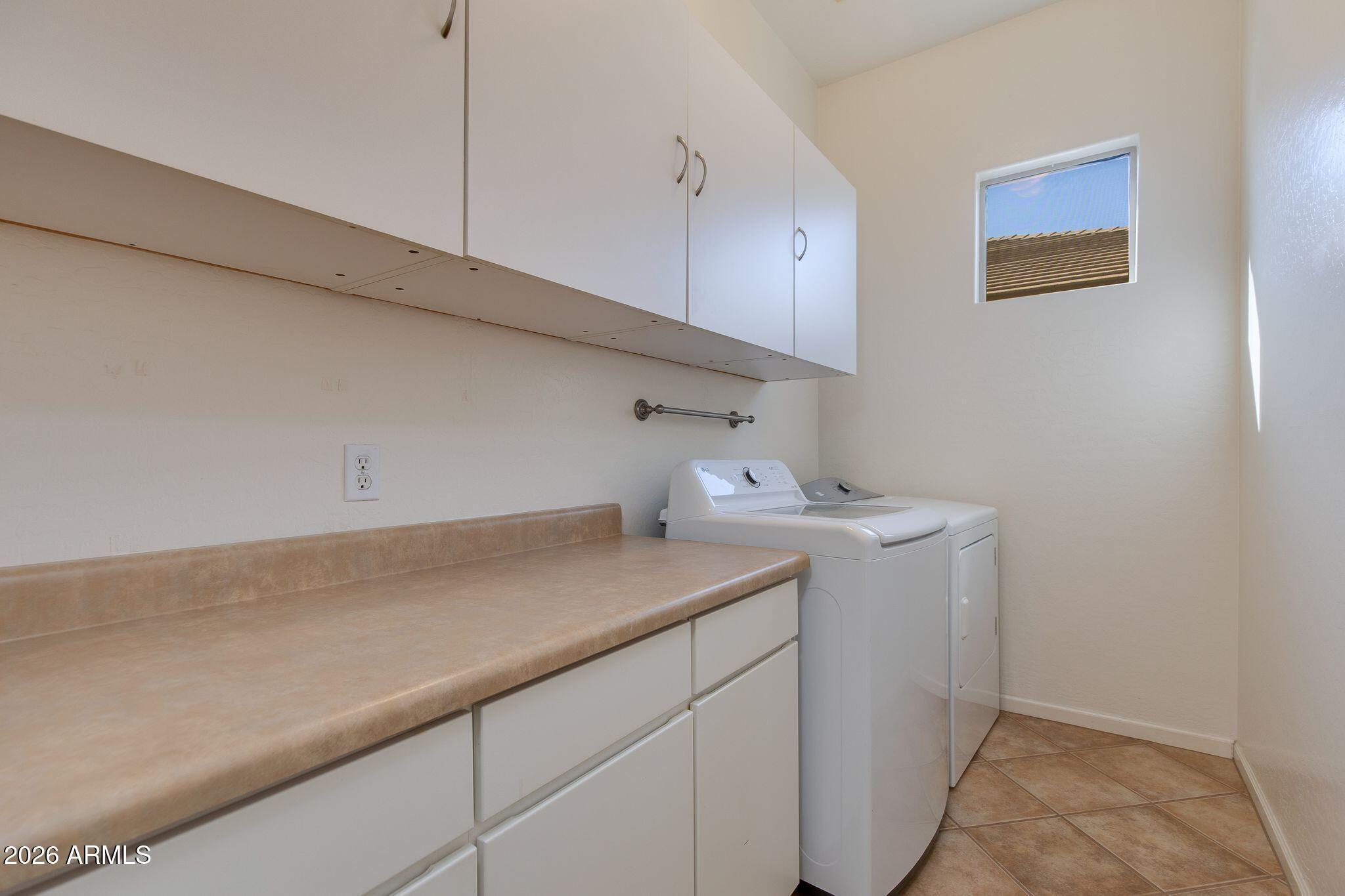 2483 E WATERVIEW Place