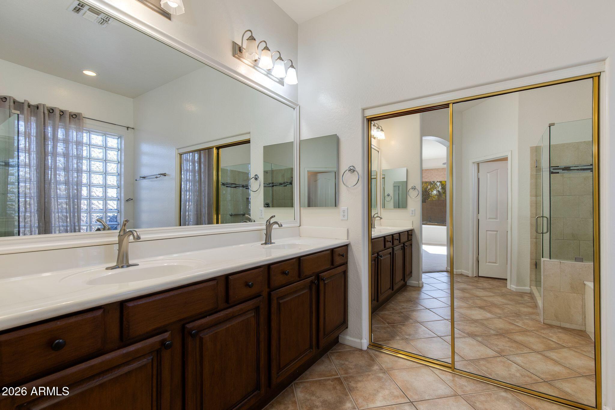 2483 E WATERVIEW Place