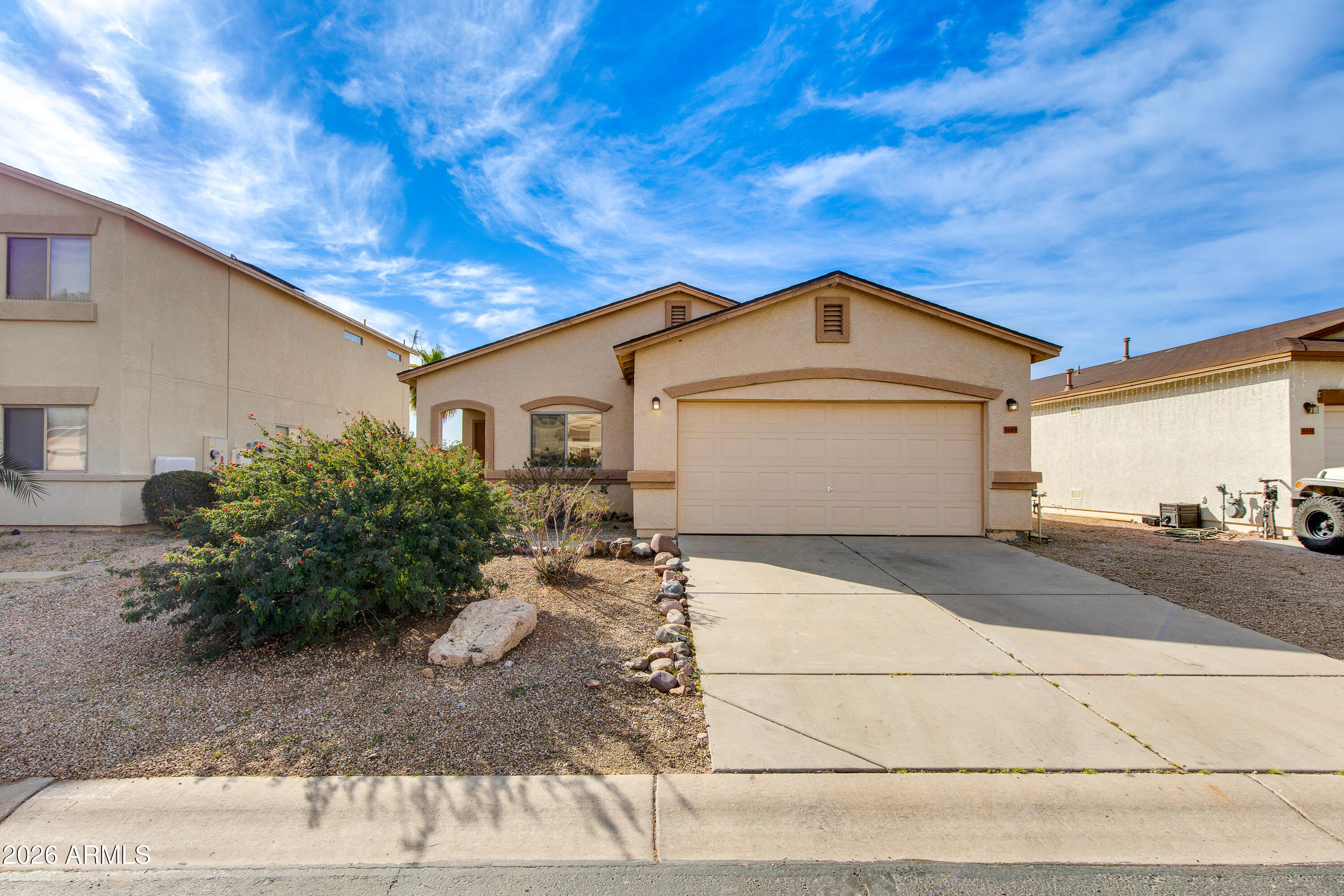 5609 E Lush Vista View