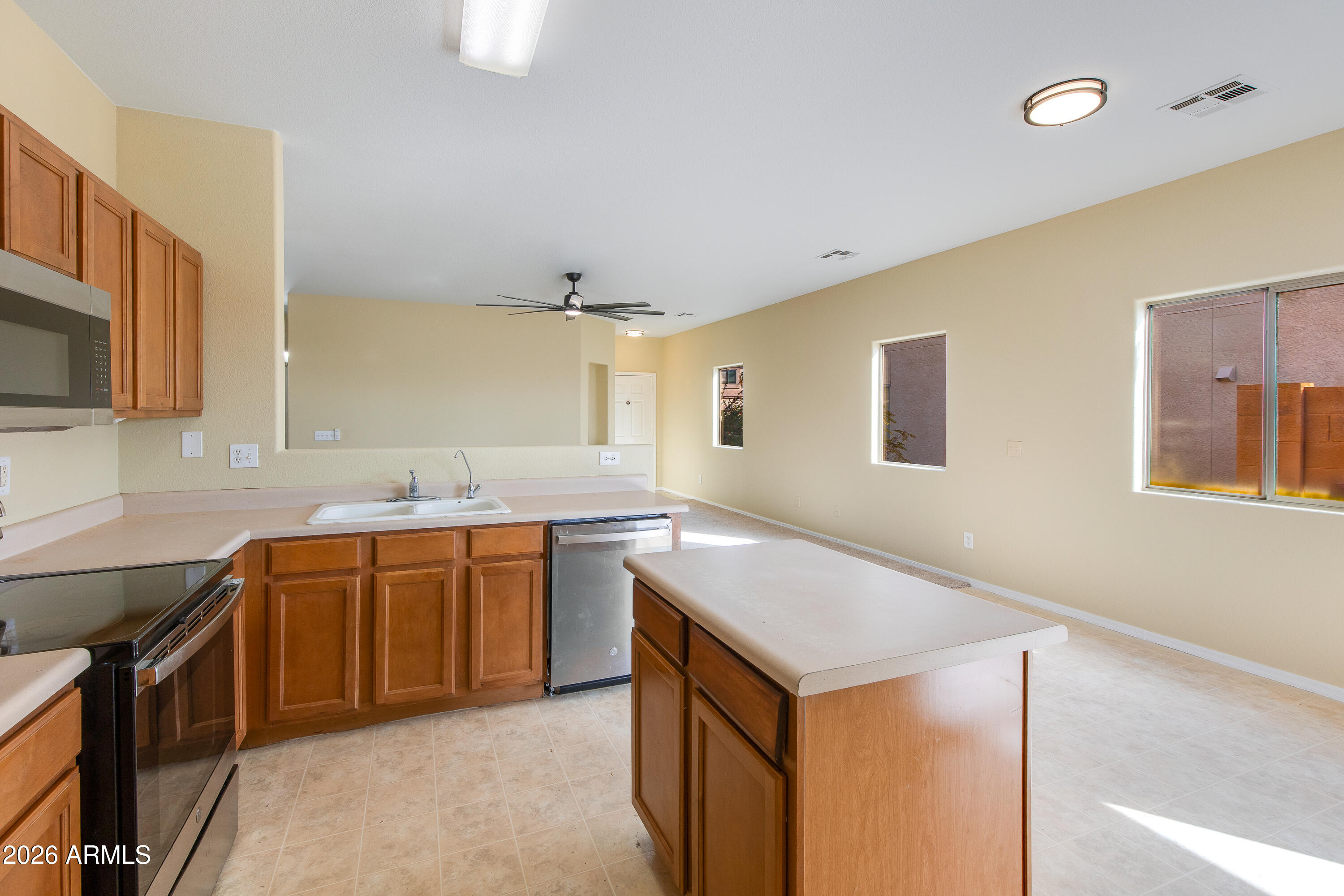 5609 E Lush Vista View