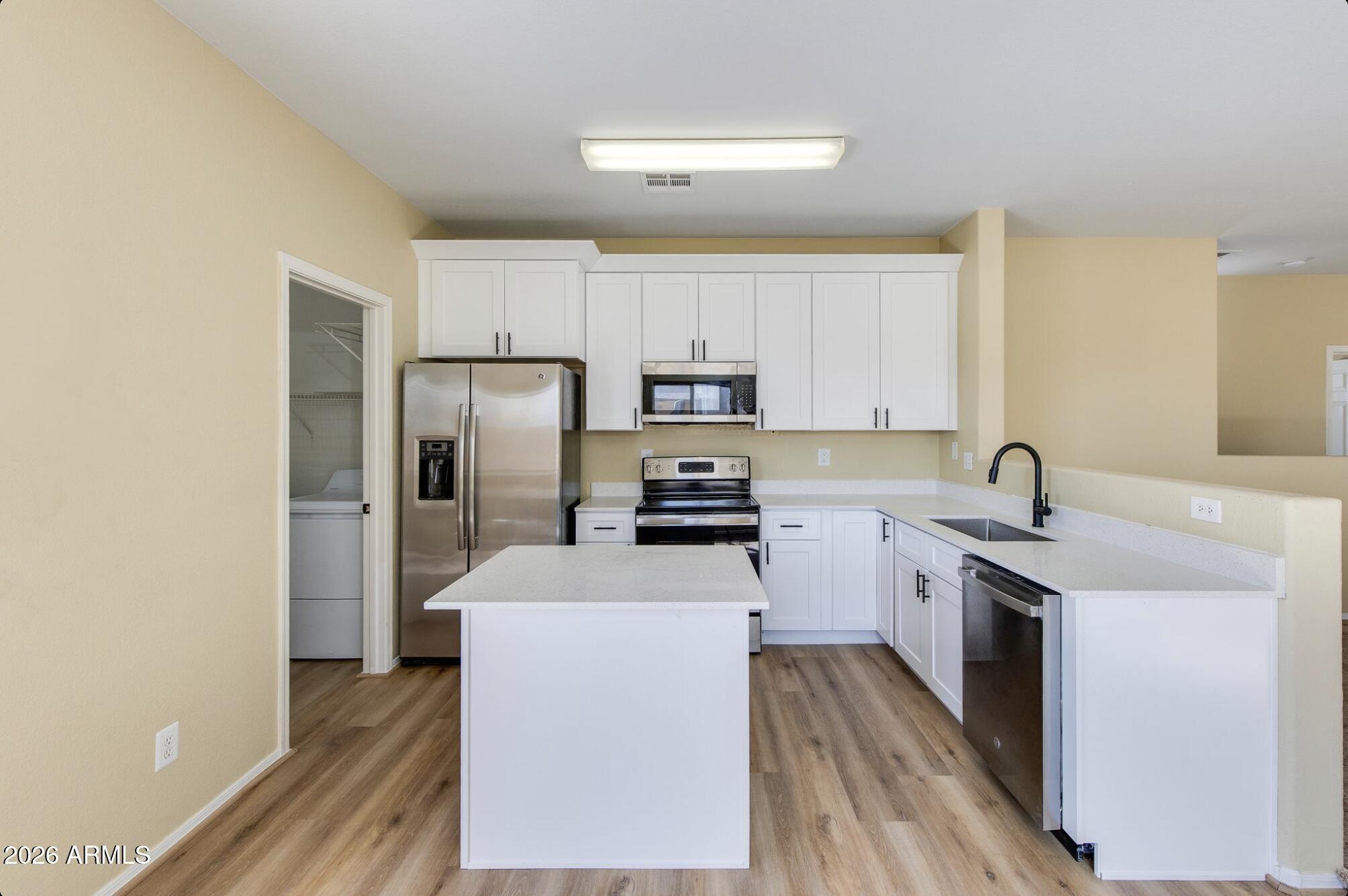5609 E Lush Vista View