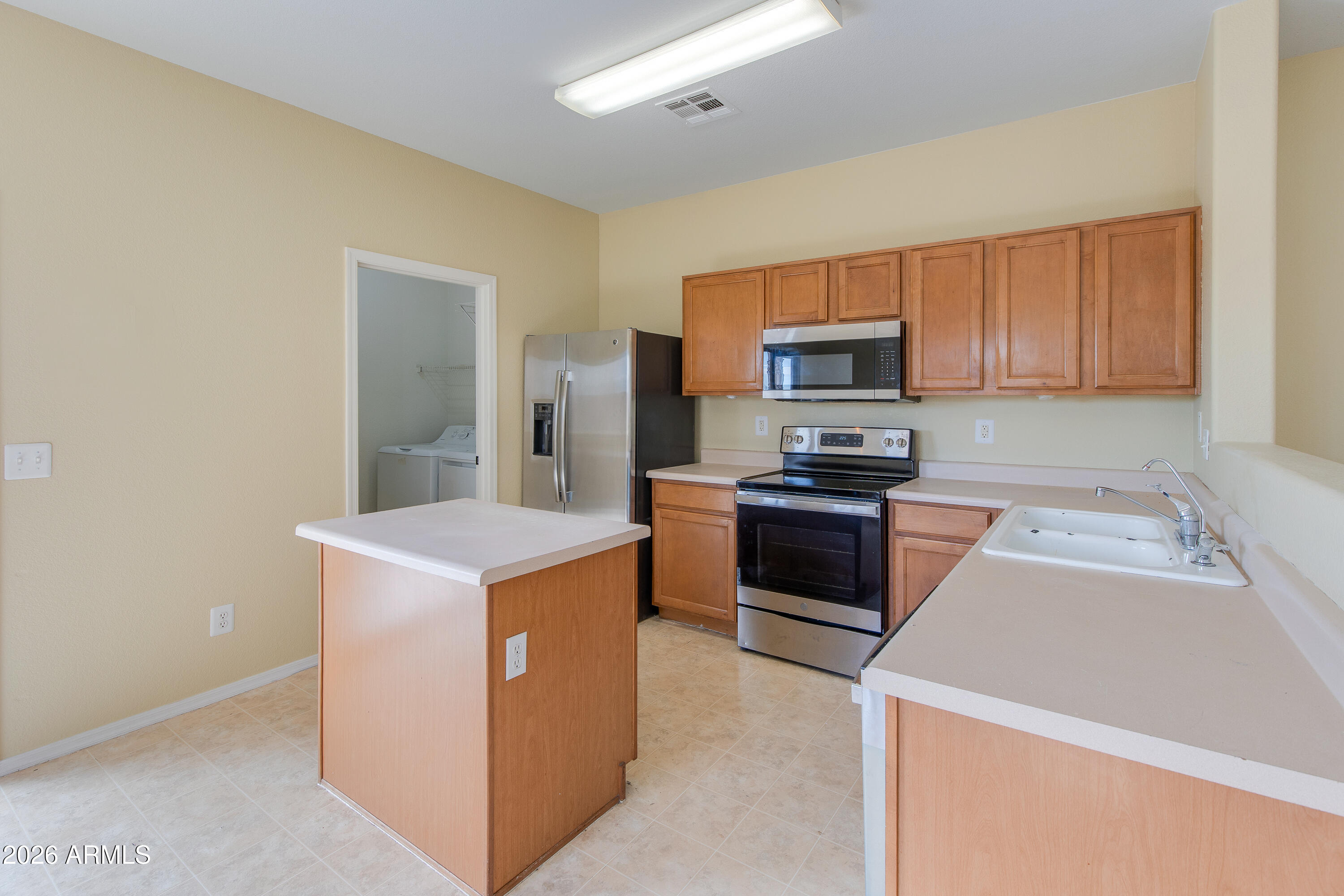 5609 E Lush Vista View