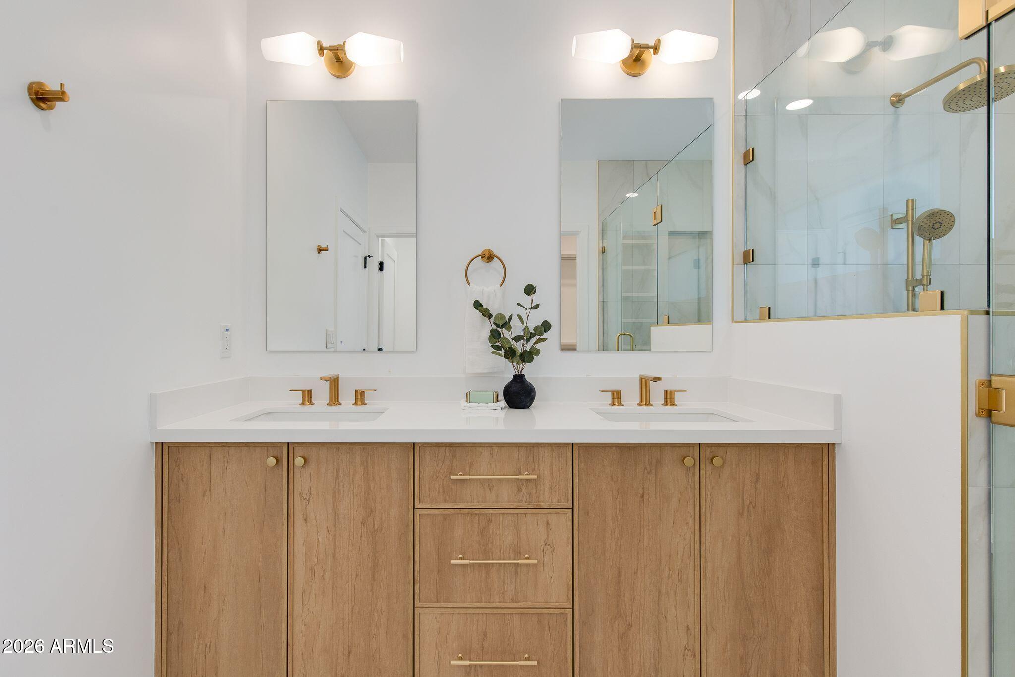 10580 E BELLA VISTA Drive