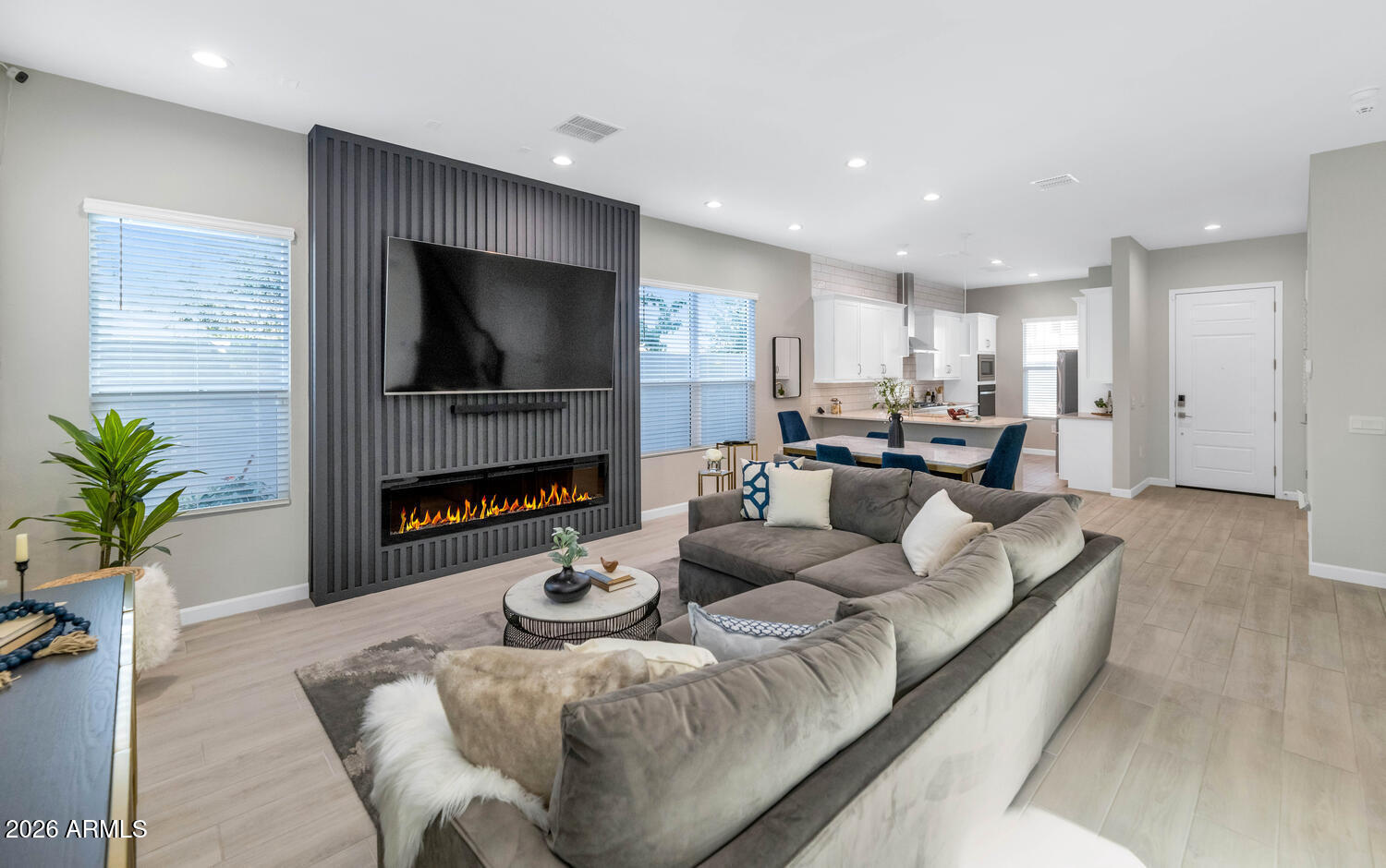 5109 E HELENA Drive