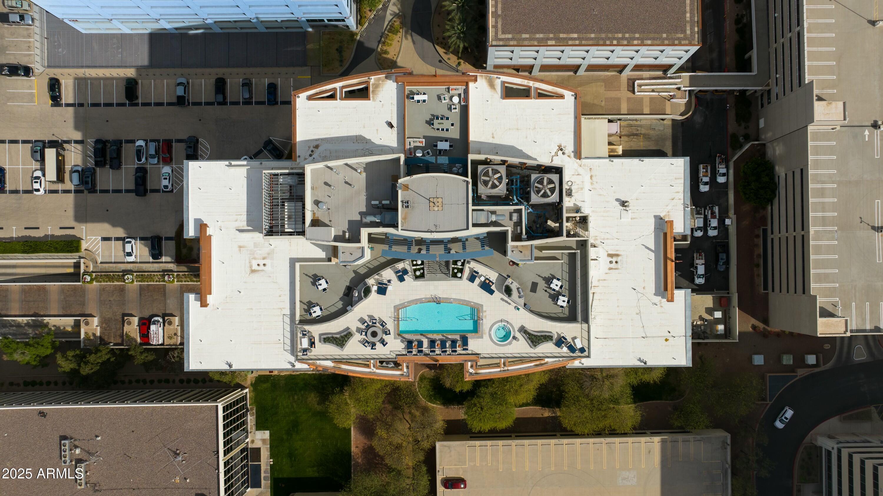 2211 E CAMELBACK Road 402