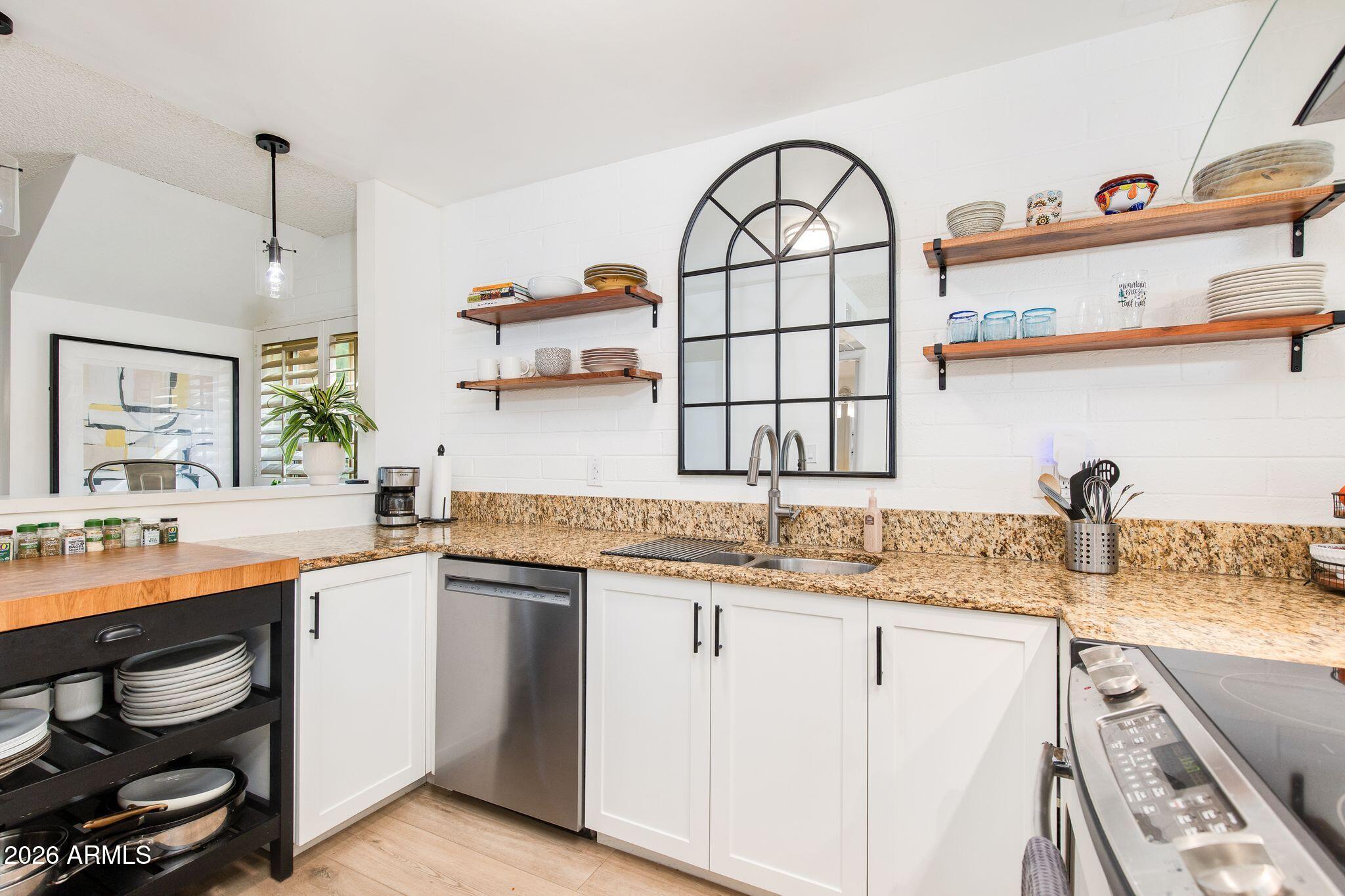 4846 N WOODMERE FAIRWAY 1