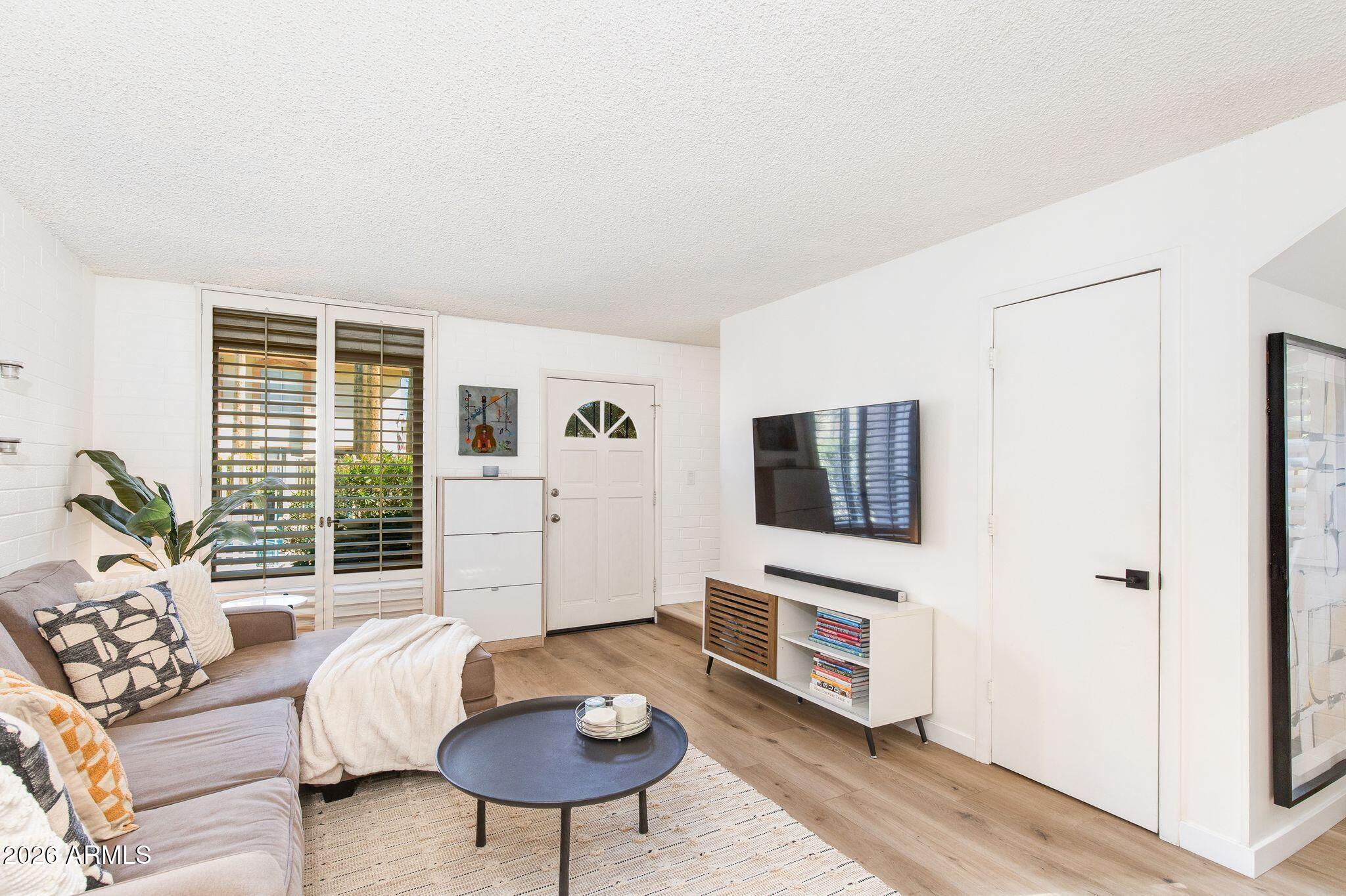 4846 N WOODMERE FAIRWAY 1