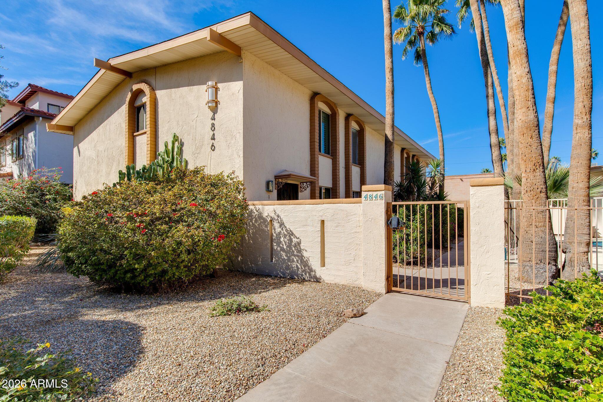 4846 N WOODMERE FAIRWAY 1