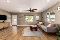 2429 E INDIANOLA Avenue