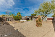 2429 E INDIANOLA Avenue