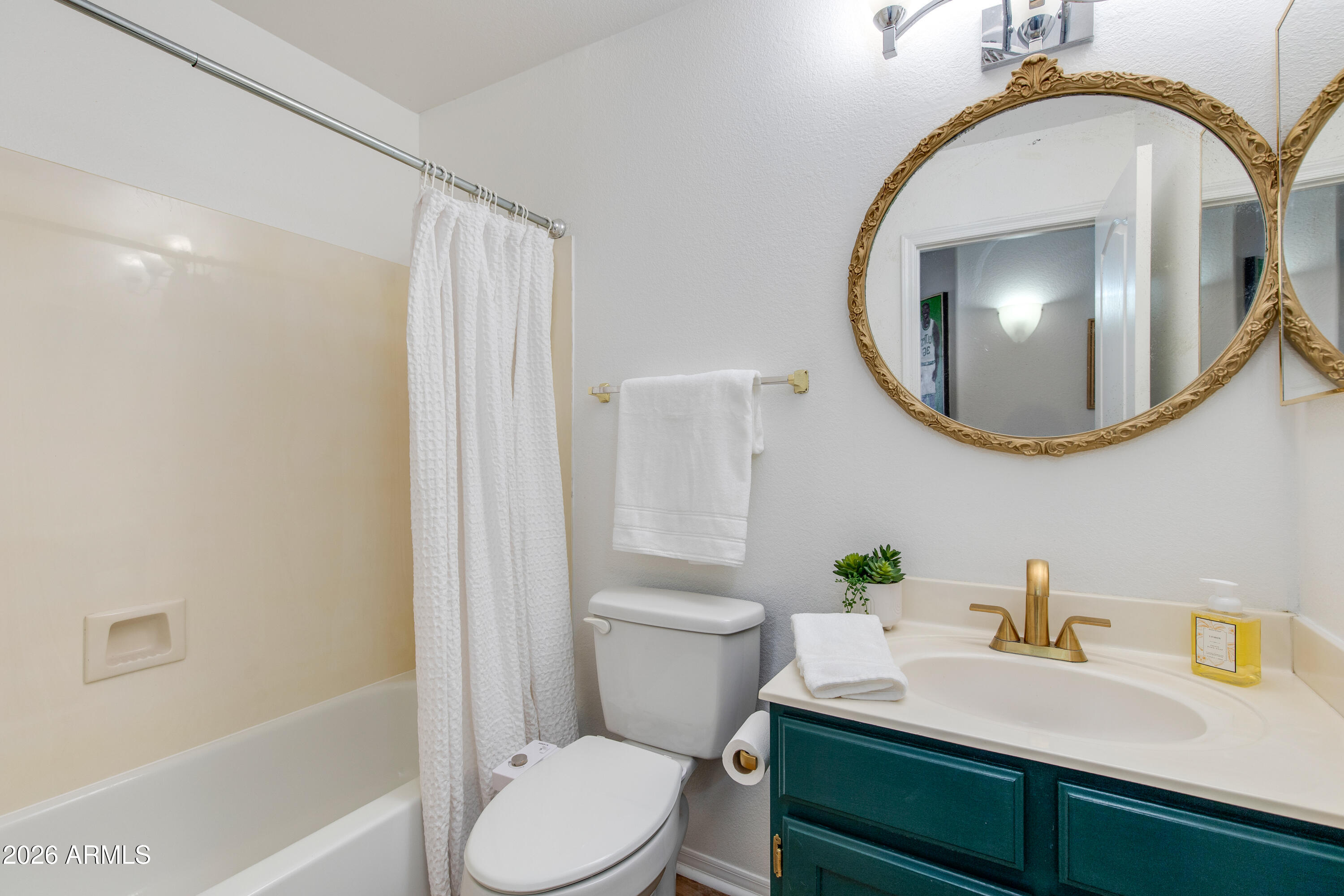 9750 W TONOPAH Drive