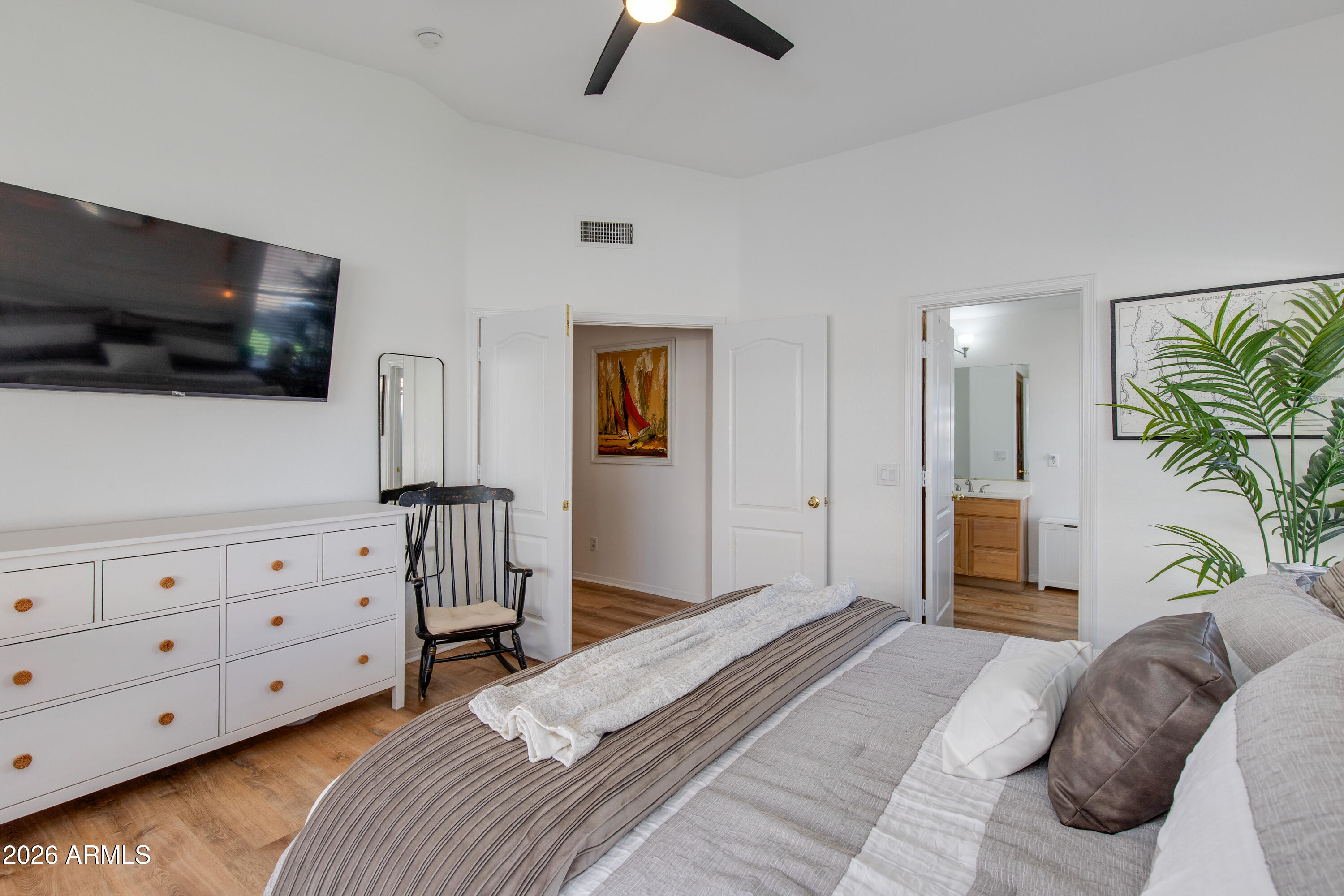 9750 W TONOPAH Drive